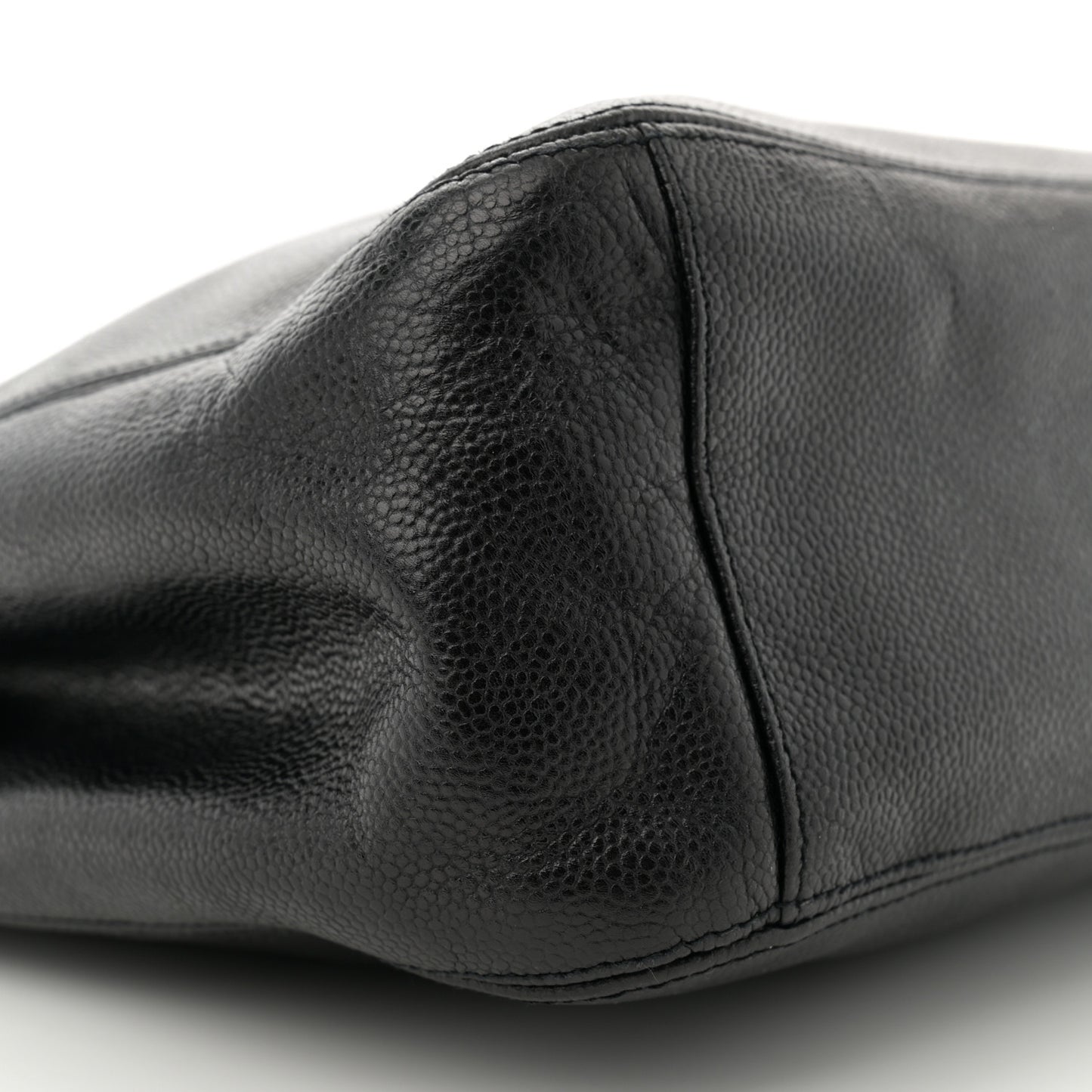 Caviar CC Shoulder Bag Black