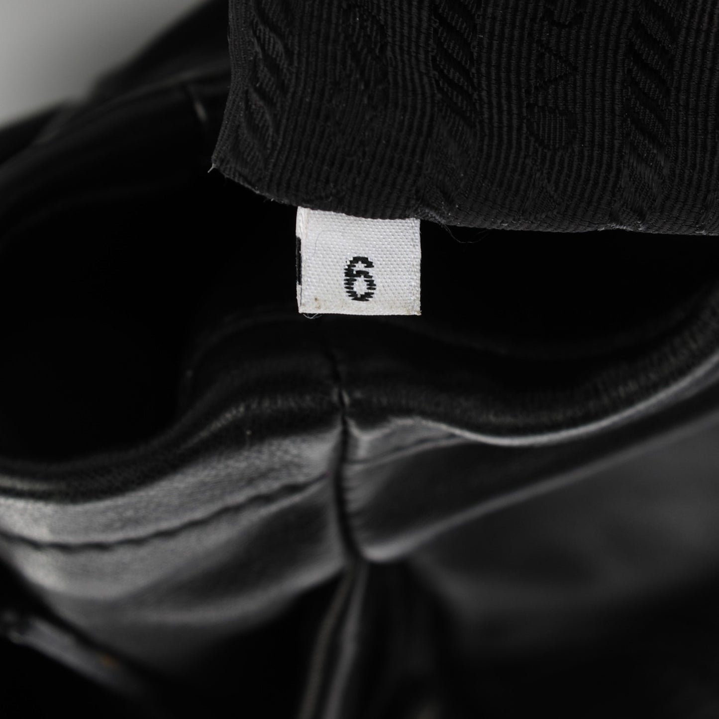 Soft Calf Side Pocket Hobo Nero Black