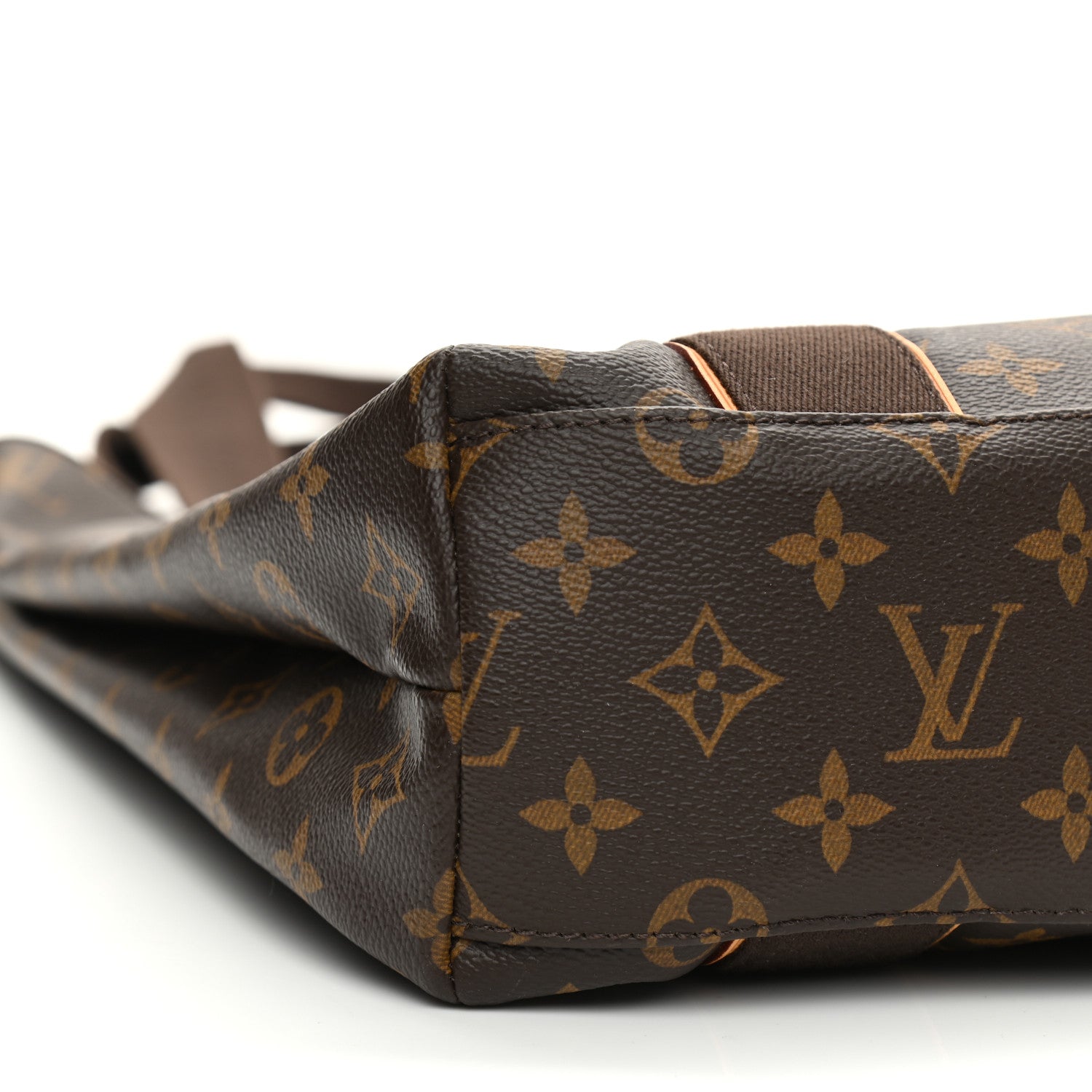 Louis Vuitton Monogram Cabas Beaubourg 10 of 11
