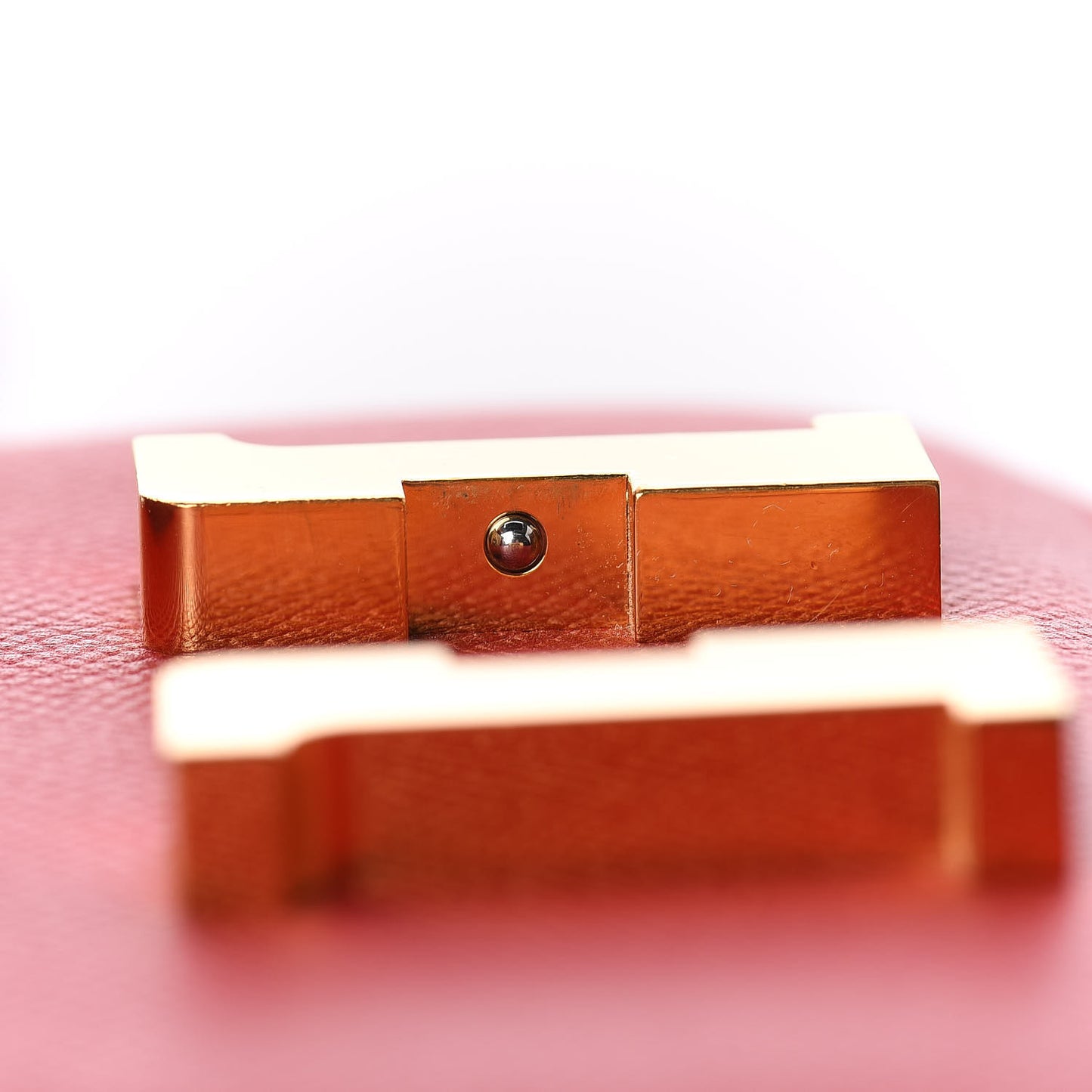 Epsom Constance 18 Rouge Casaque
