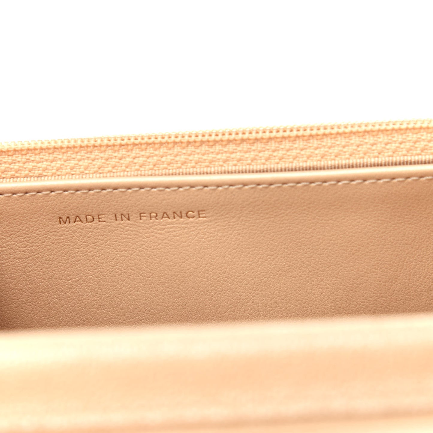 Iridescent Caviar Quilted Wallet On Chain WOC Beige