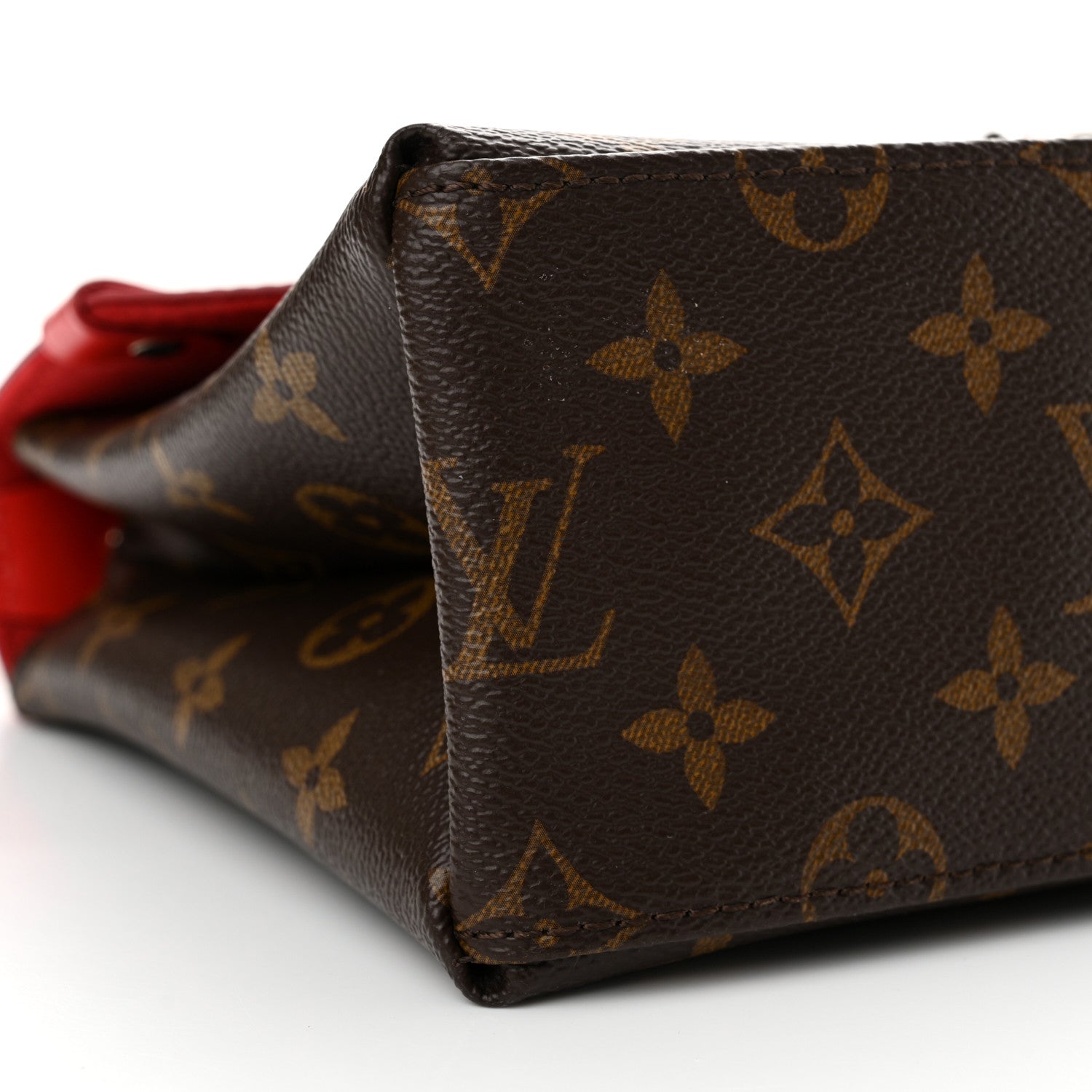 Louis Vuitton Monogram Epi Saint Michel Coquelicot 8 of 15