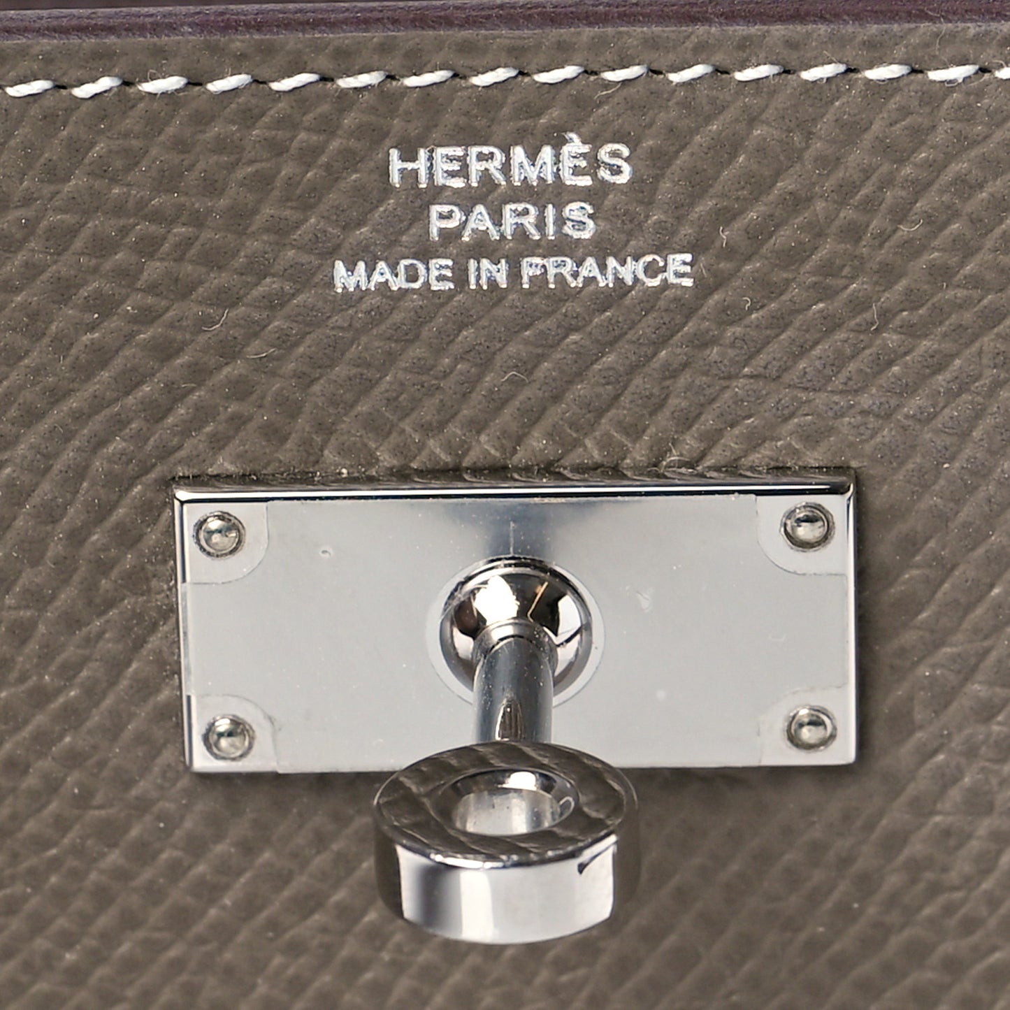 Epsom Kelly Longue Wallet Etoupe