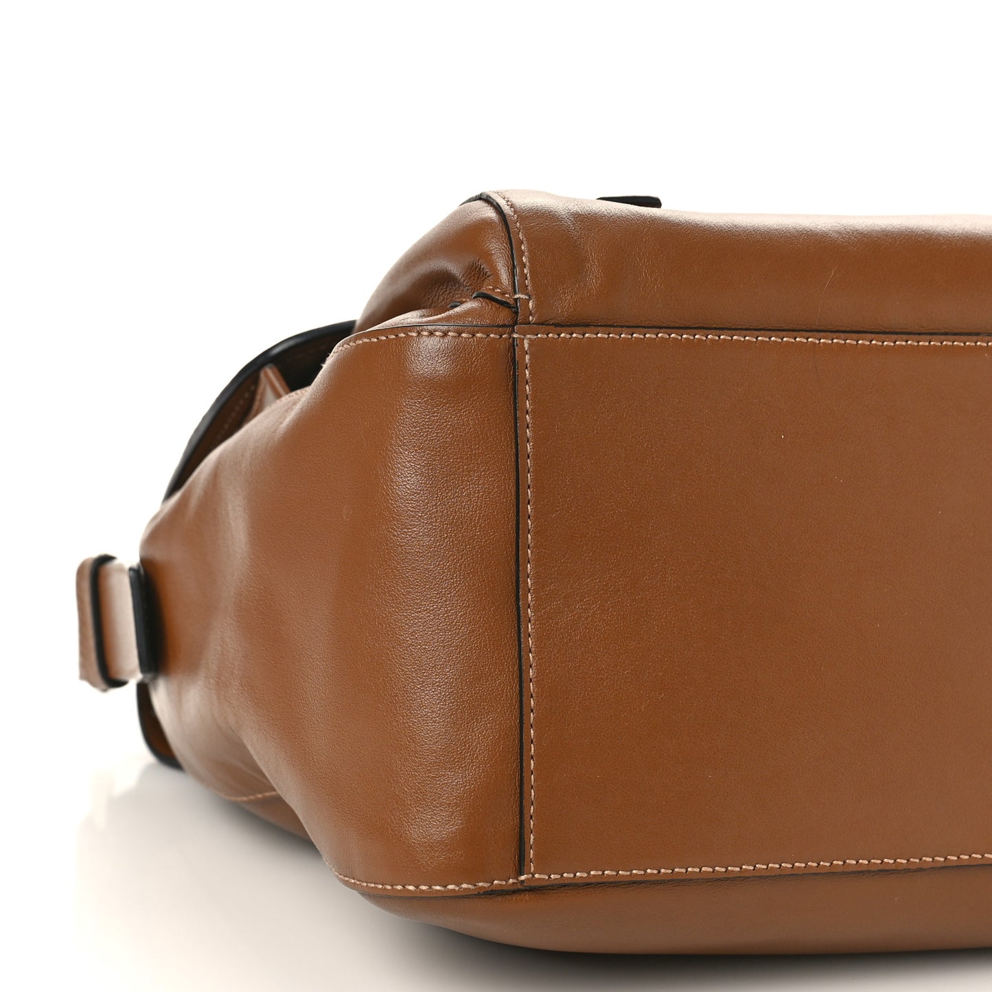 Soft Calf Messenger Bag Caramel