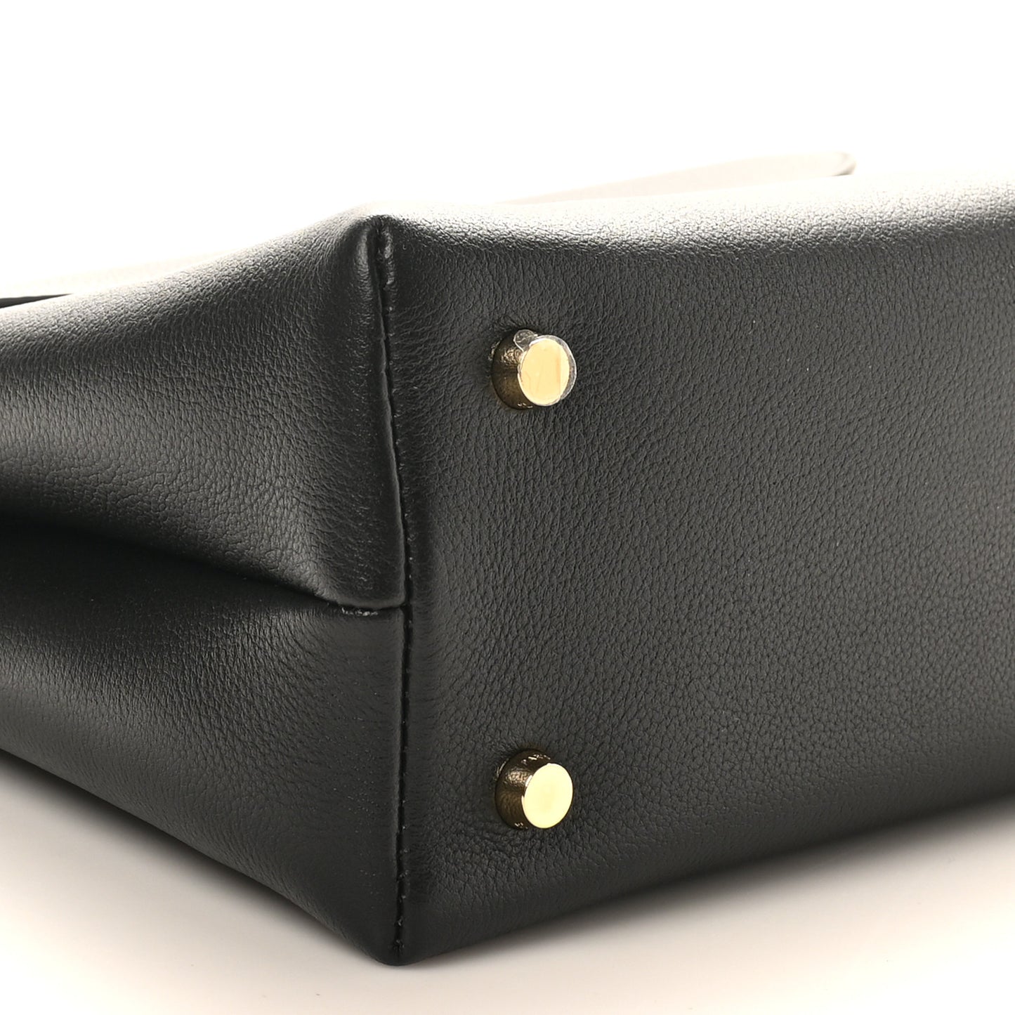 Supple Calfskin Medium Nino Black