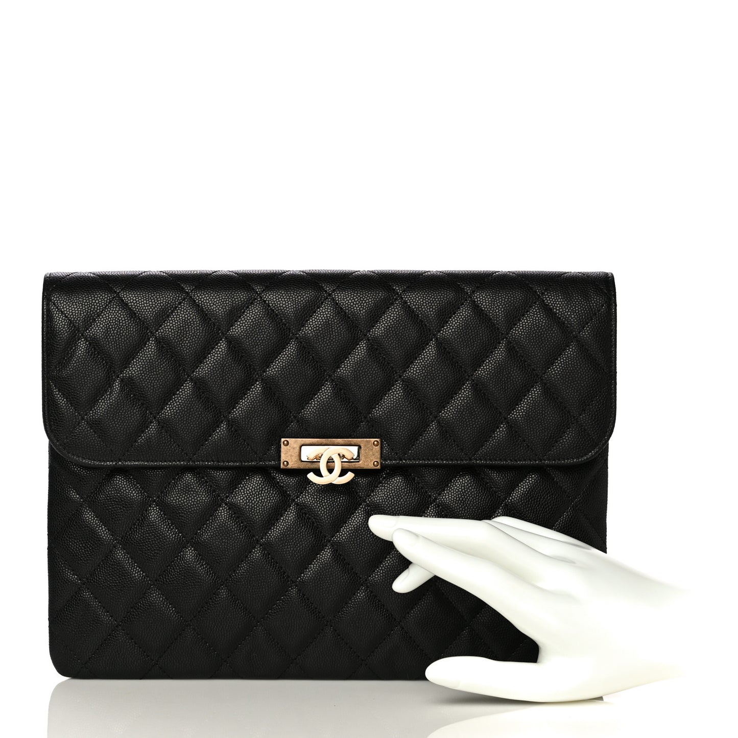 Caviar Quilted Medium Golden Class Pouch Black