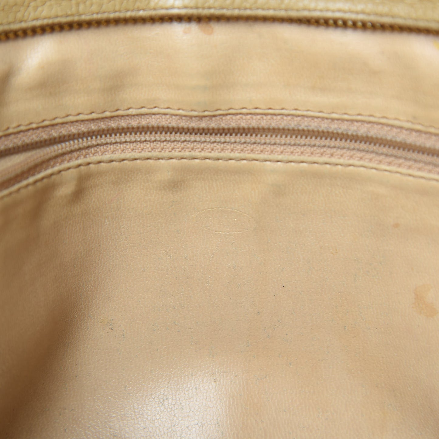 Caviar Shoulder Bag Beige