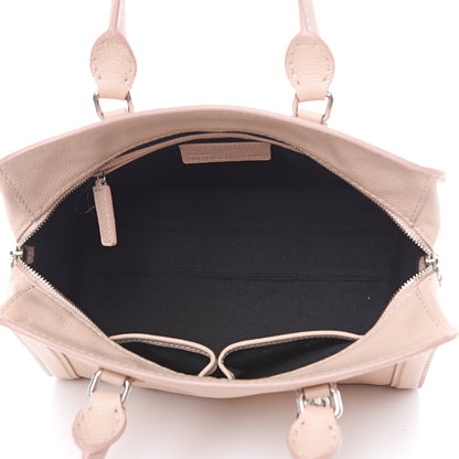 Alexander McQueen Pebbled Calfskin Small Skull Padlock Zip Around Tote Teint 4 of 12