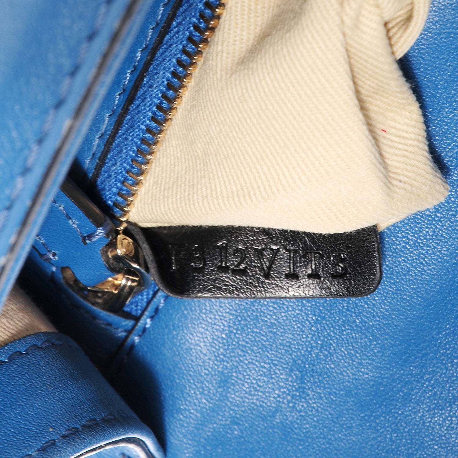 Valentino Garavani Vitello Glam Lock Rockstud Flap Blue Delft 7 of 7