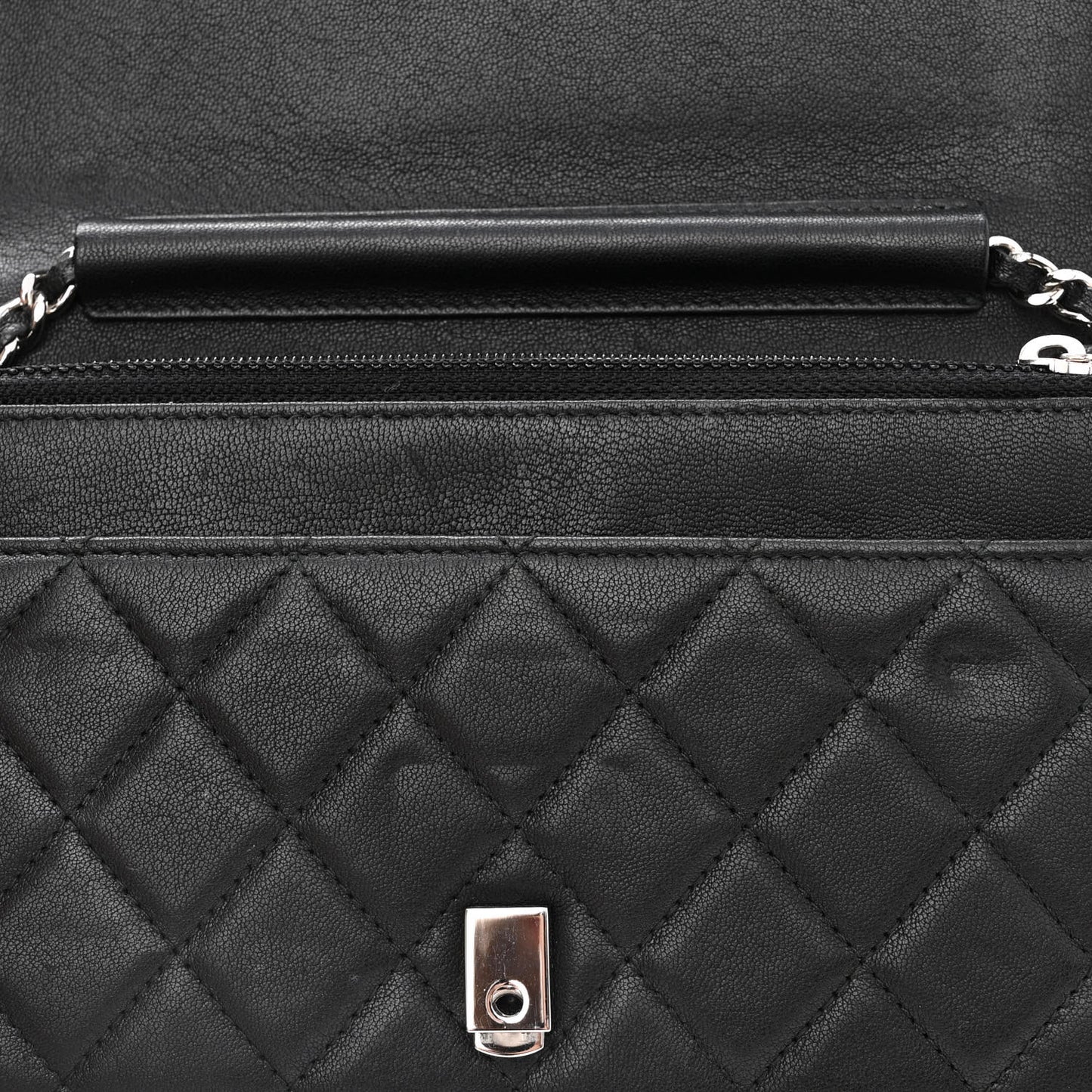 Lambskin Quilted CC Box Wallet On Chain WOC Black