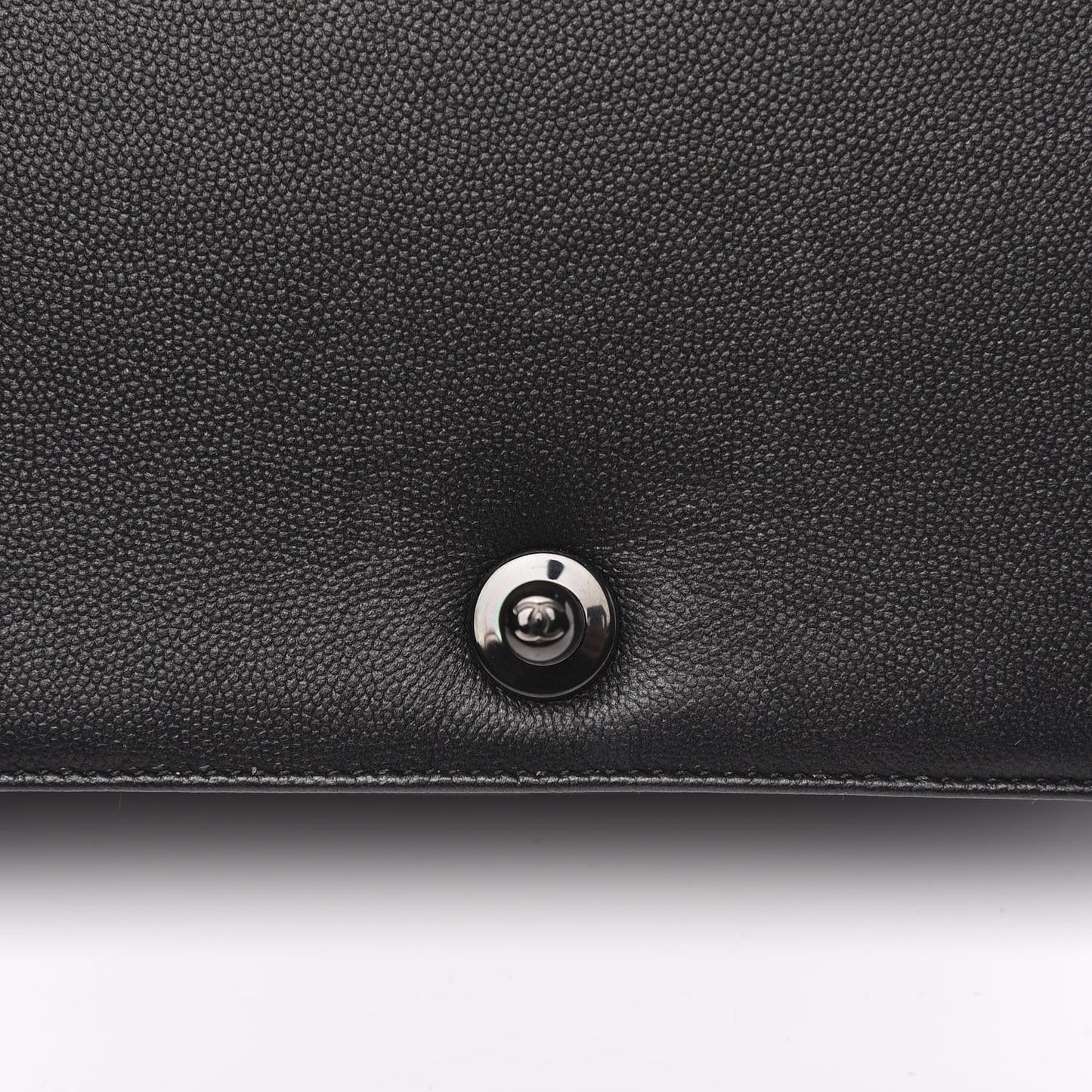 Caviar Quilted Medium Boy Flap So Black