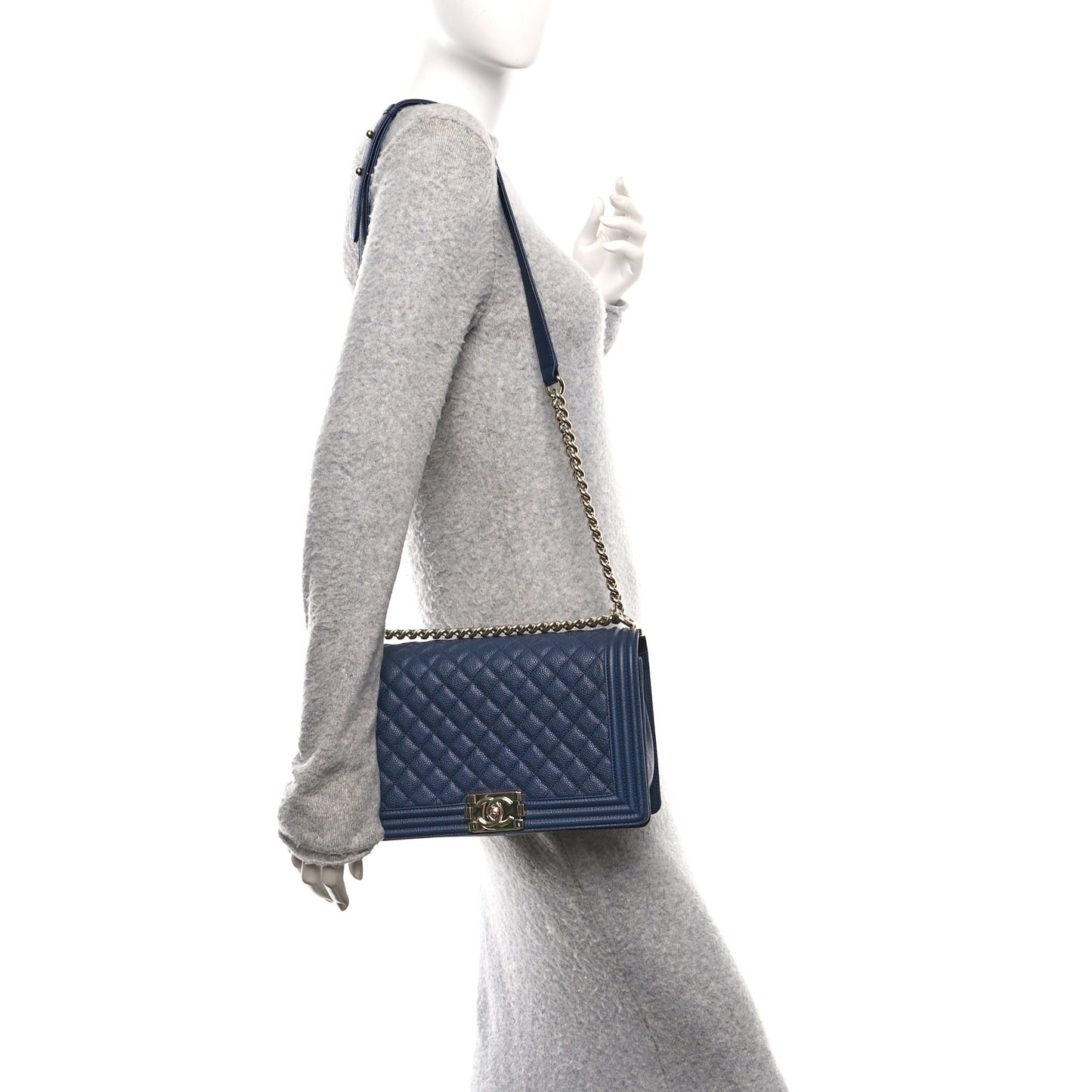 Caviar Quilted New Medium Boy Flap Blue