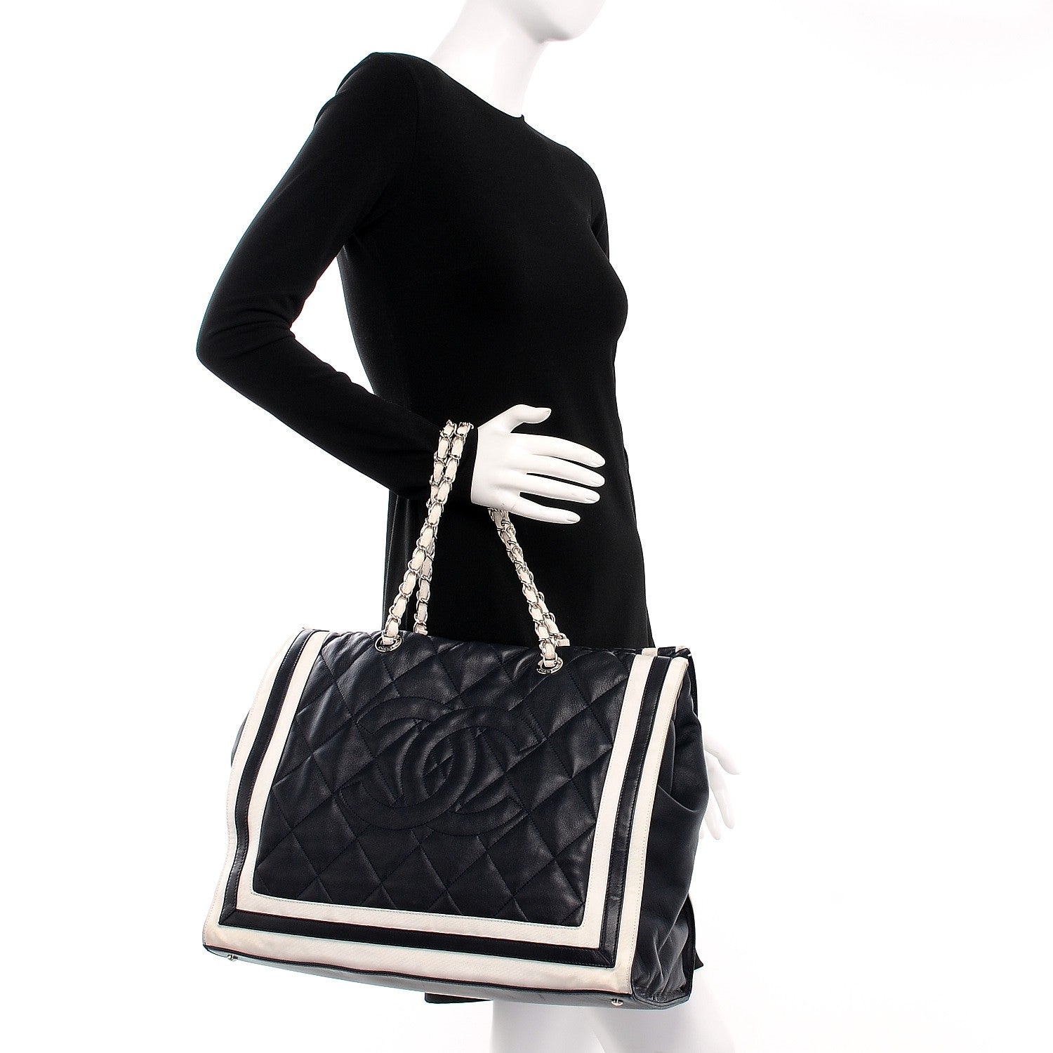 Chanel Lambskin Quilted Lido Shopping Tote Dark Navy Blue 2 of 13