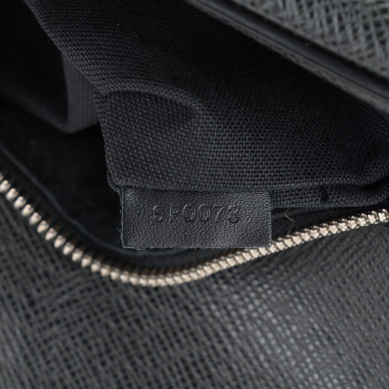 Louis Vuitton Taiga Reporter Messenger Ardoise 8 of 8
