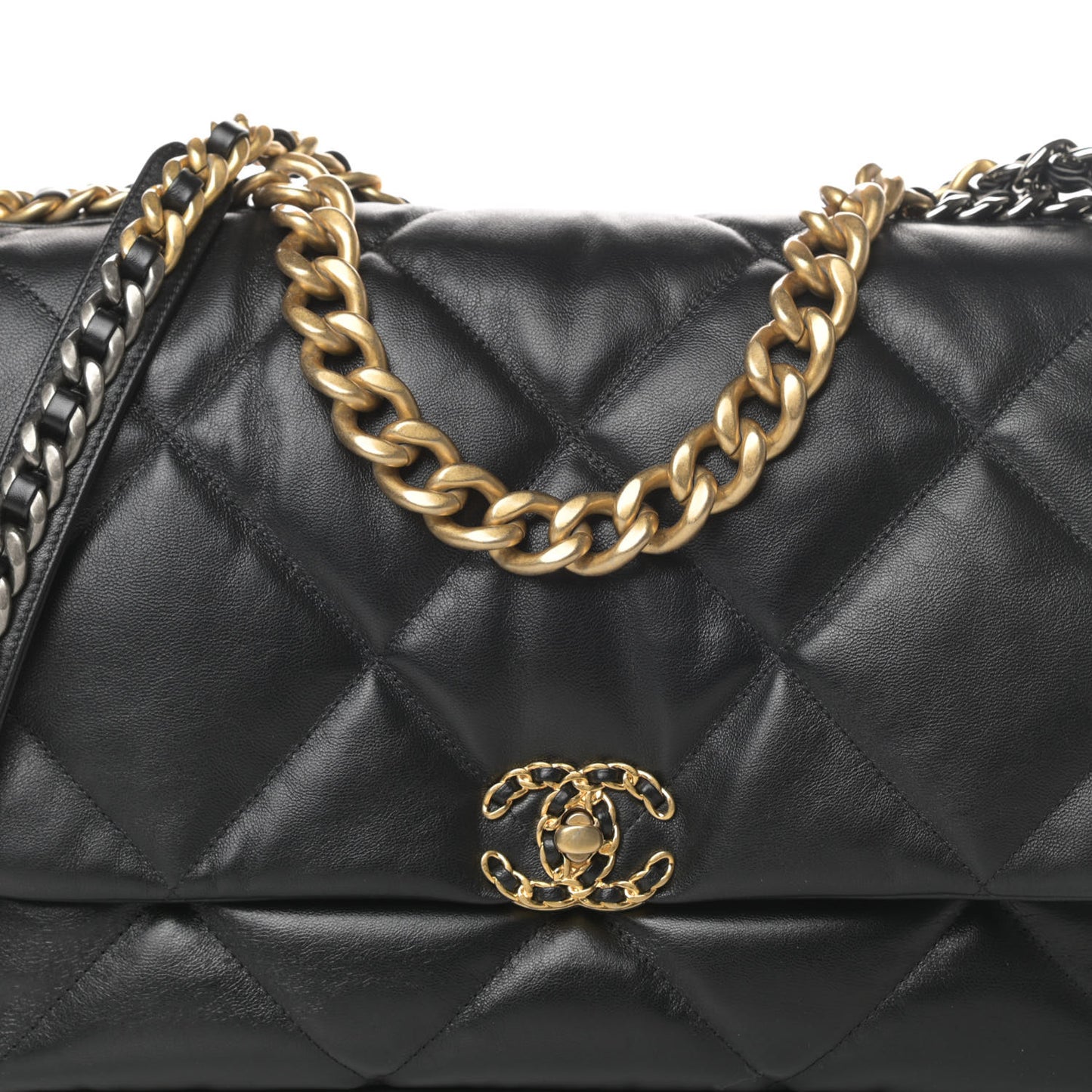 Shiny Goatskin Quilted Maxi Chanel 19 Flap Black