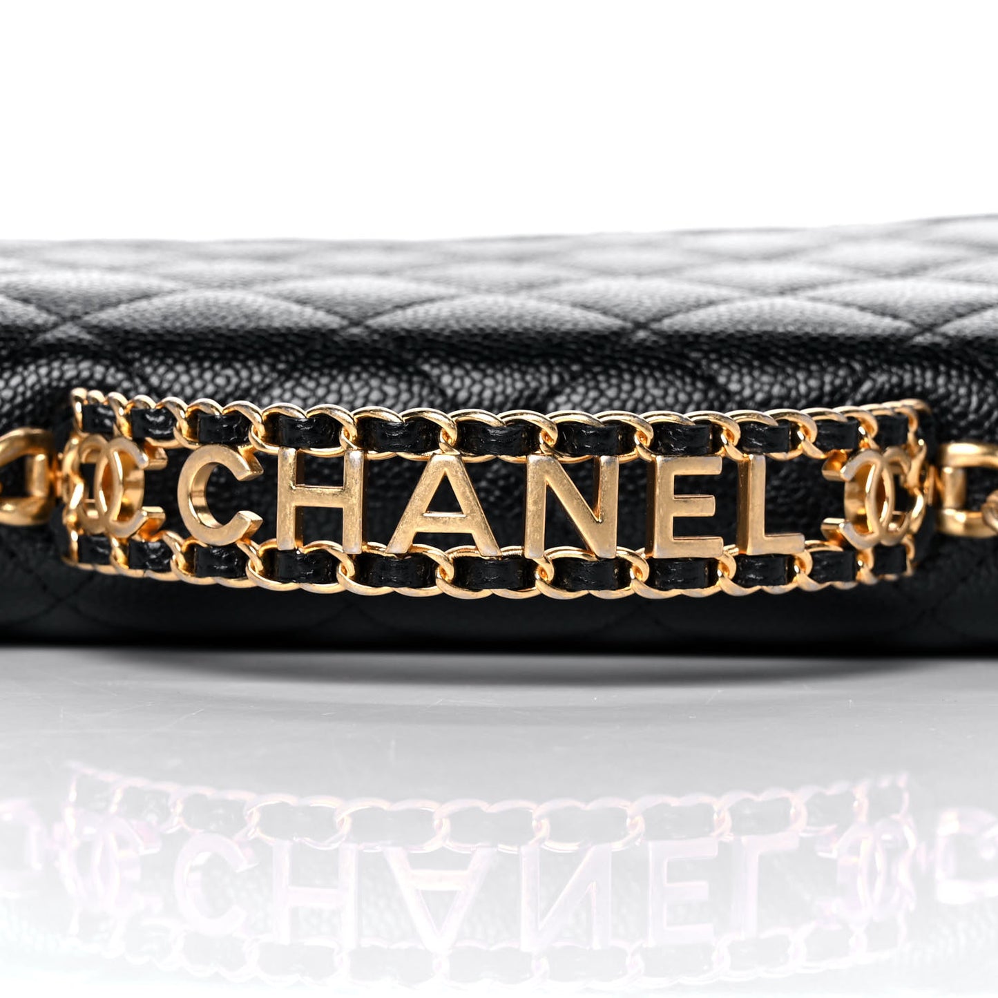 Shiny Caviar Quilted Pick Me Up Wallet On Chain WOC Black