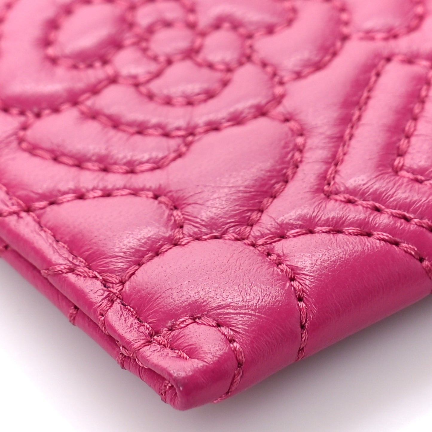 Caviar Quilted Card Holder Pink