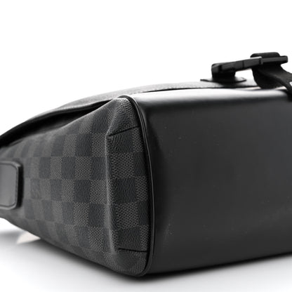 Louis Vuitton Damier Graphite Skyline Messenger MM 9 of 12