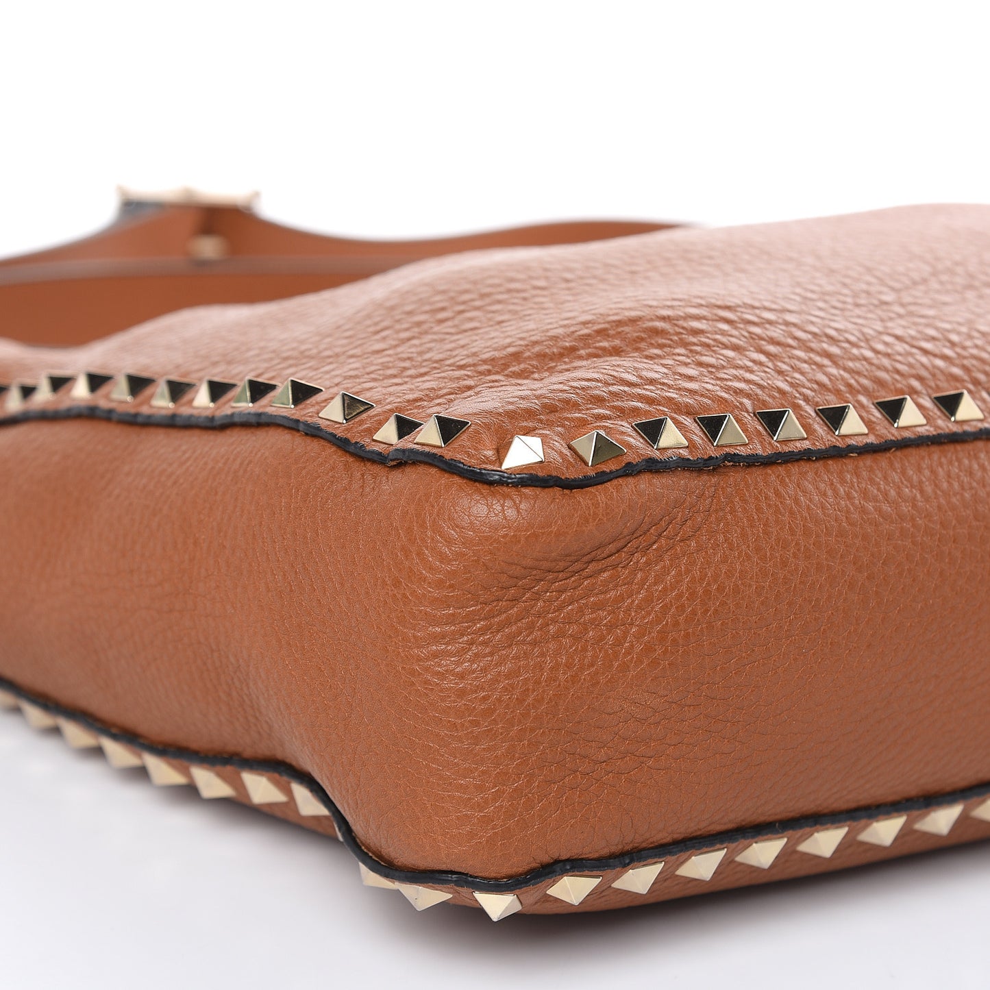 Pebbled Calfskin Large Rockstud Flip-Lock Messenger Bag Light Cuir