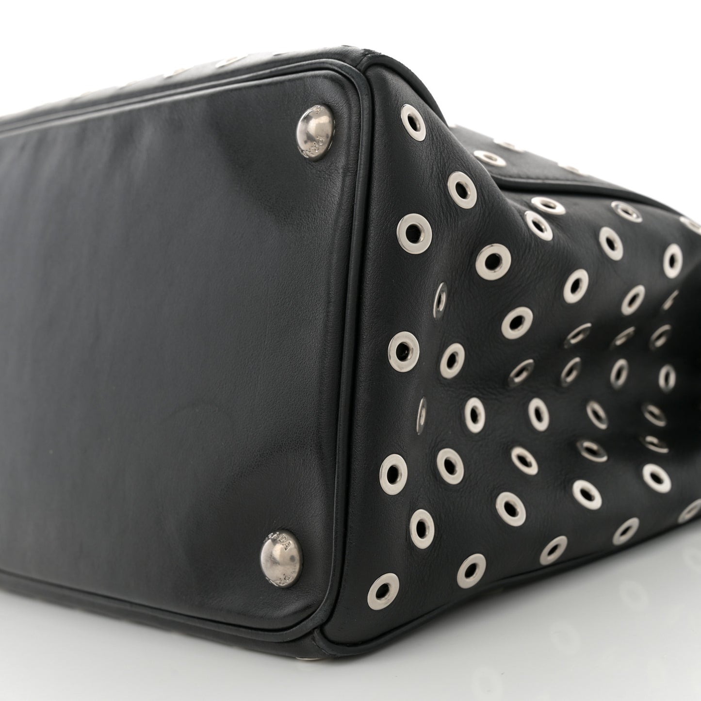 City Calf Grommet Large Double Zip Tote Black