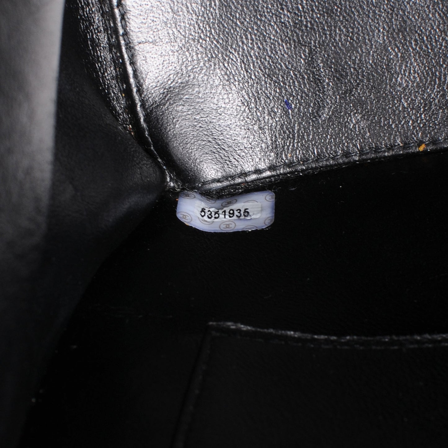 Caviar Quilted Shoulder Bag Black