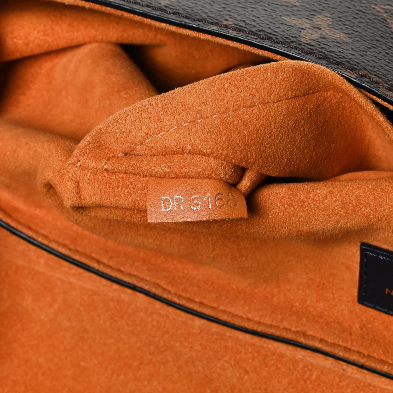 Louis Vuitton Monogram Beaubourg MM Safran Imperial 10 of 14