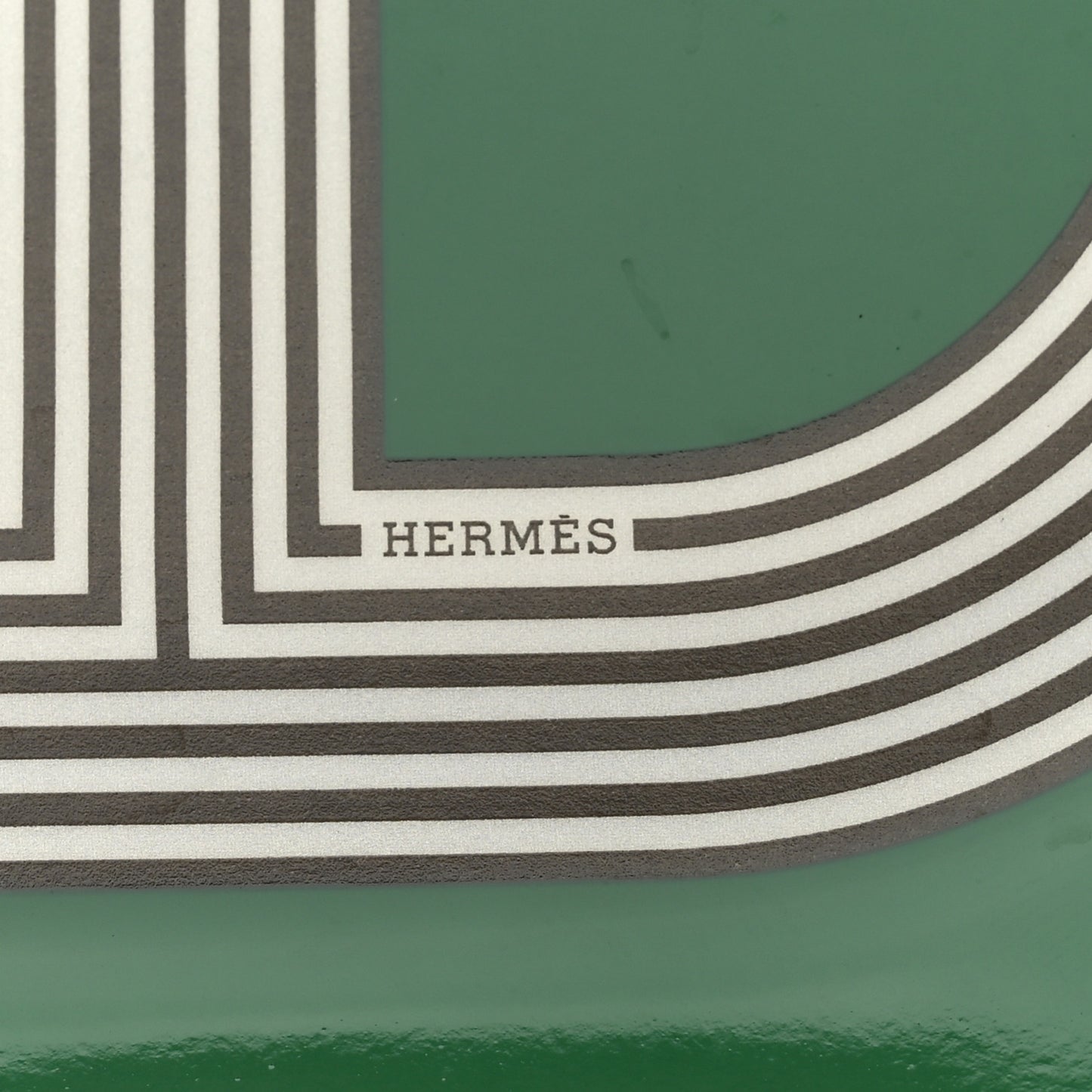 Porcelain Rallye 24 Mini Oval Plate Vert