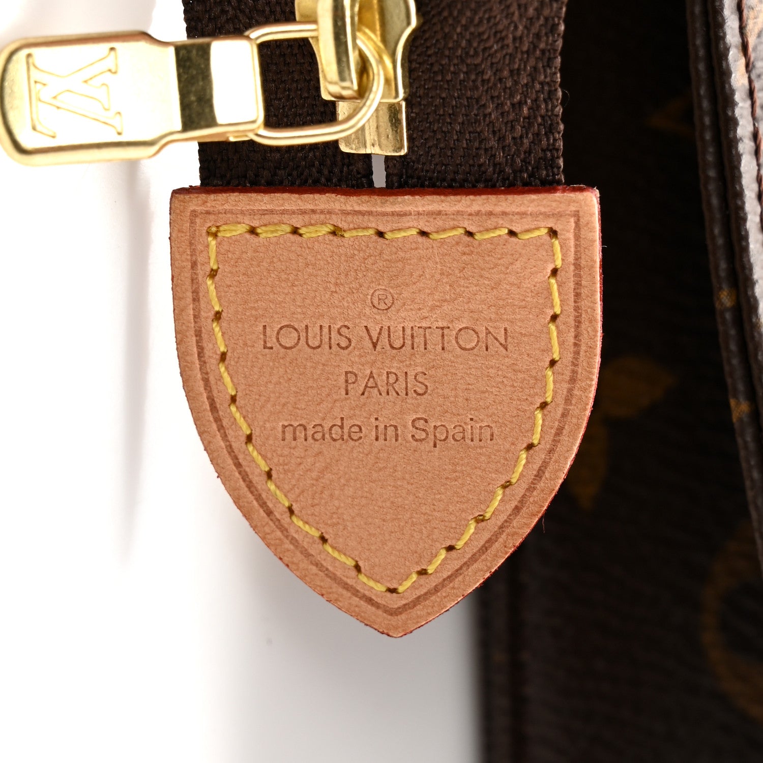 Louis Vuitton Monogram Toiletry Pouch 19 6 of 7