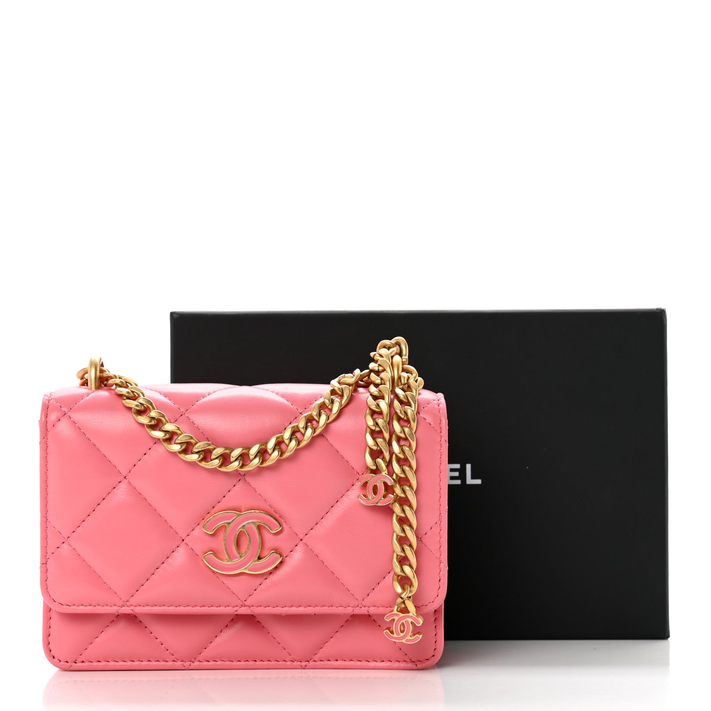 Lambskin Enamel Quilted Pending Clutch With Chain Pink