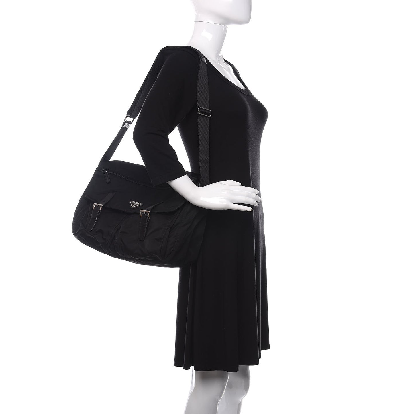 Nylon Vela Messenger Bag Black
