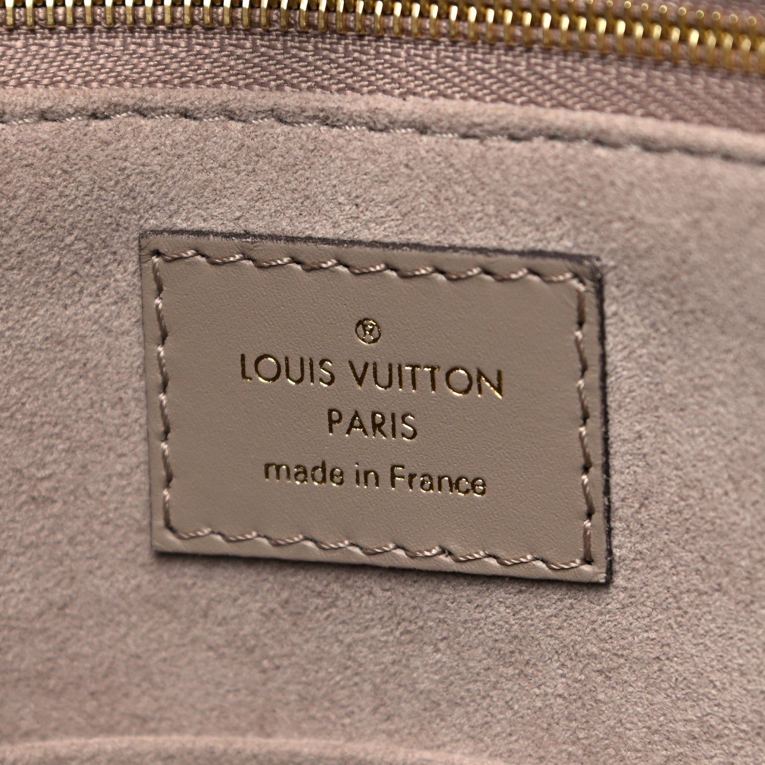 Louis Vuitton Empreinte Monogram Giant Onthego MM Tourterelle 6 of 9