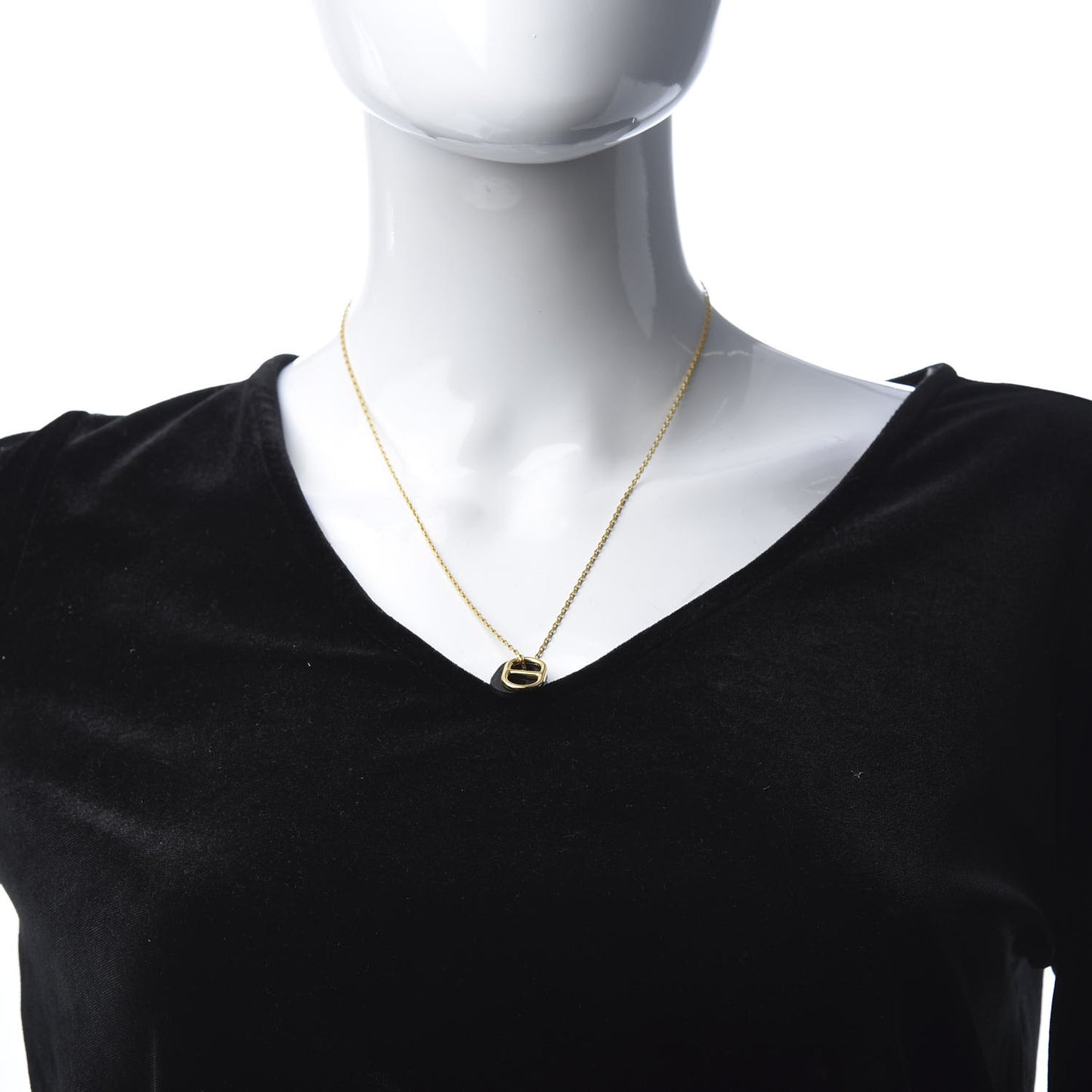 Swift O'Maillon Pendant Necklace Black