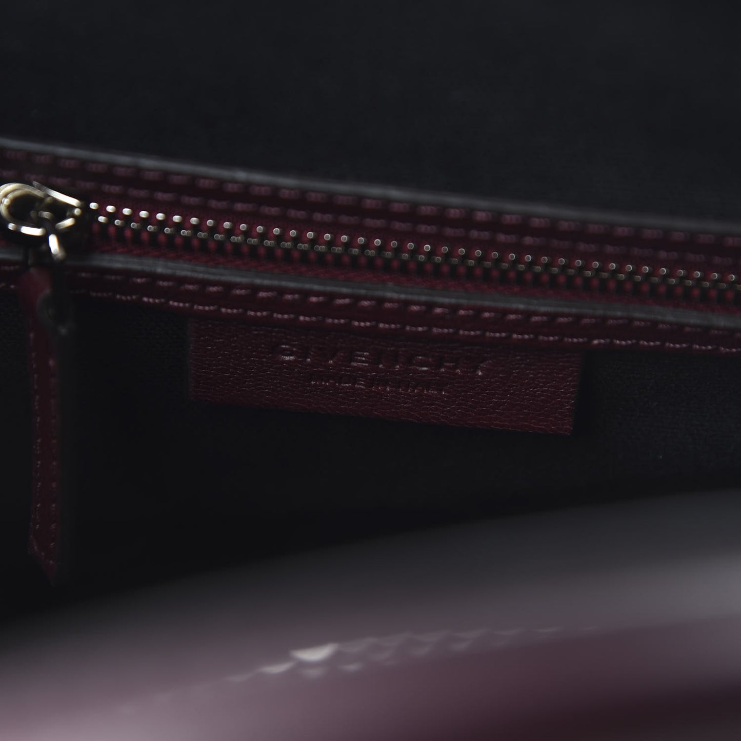 Sugar Goatskin Small Antigona Aubergine