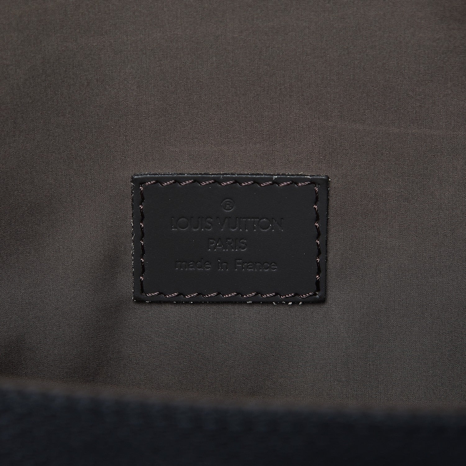 Louis Vuitton Damier Geant Messenger Bag Black 20 of 29