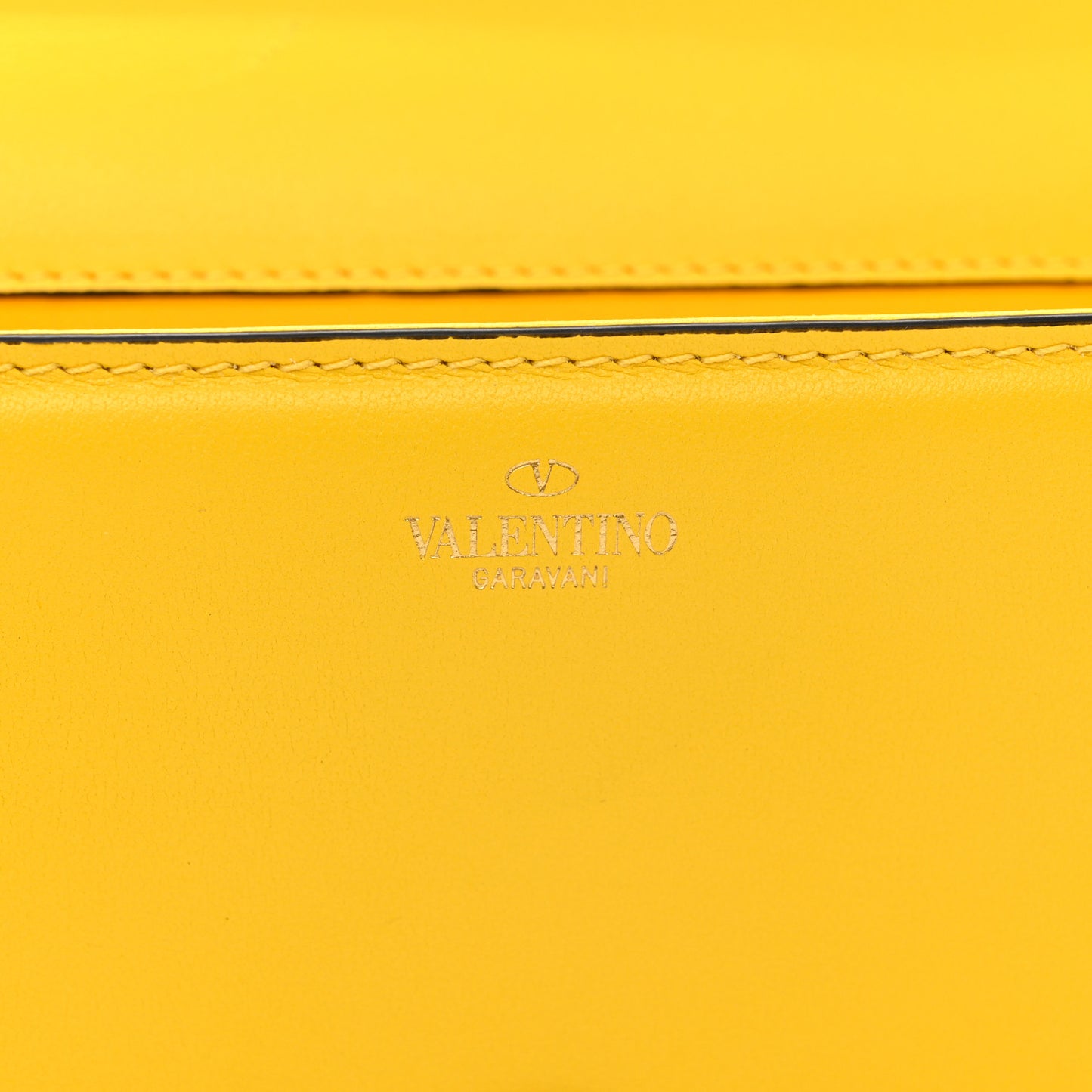 Calfskin Vlogo Loco Shoulder Bag Bright Lemon