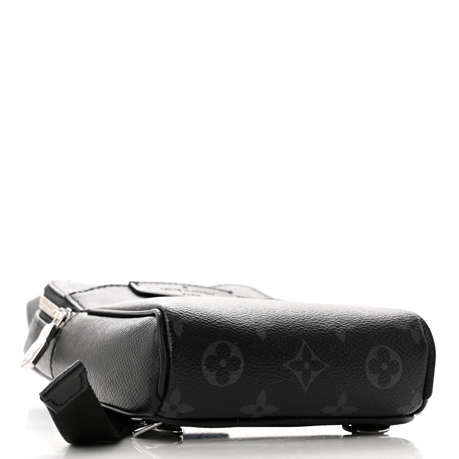 Louis Vuitton Taigarama Outdoor Slingbag Black 4 of 9