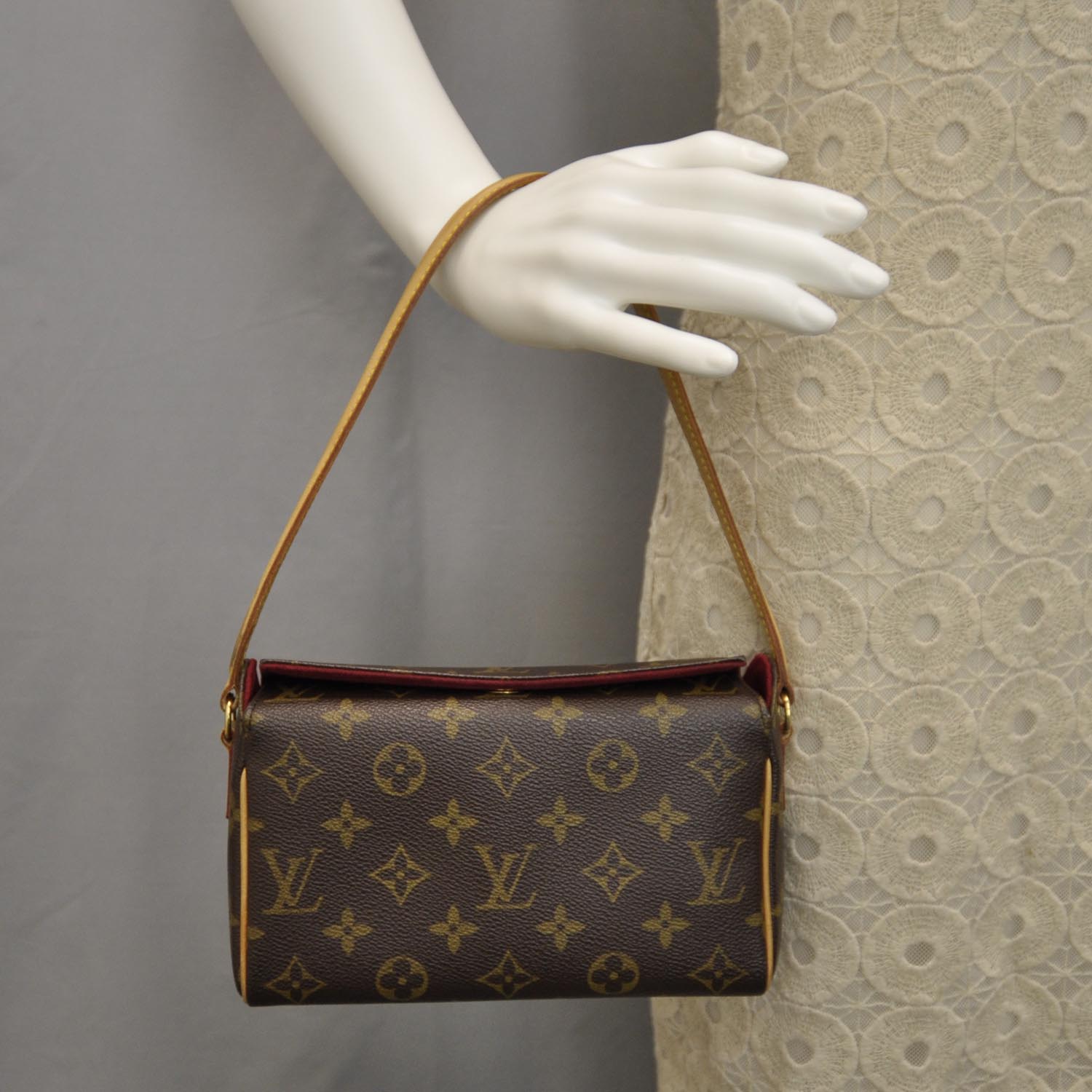 Louis Vuitton Monogram Recital 3 of 7