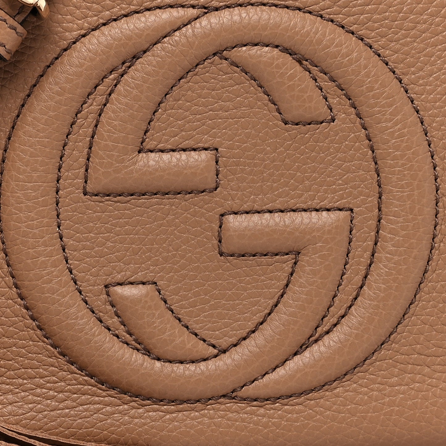 Pebbled Calfskin Small Soho Disco Bag Camelia