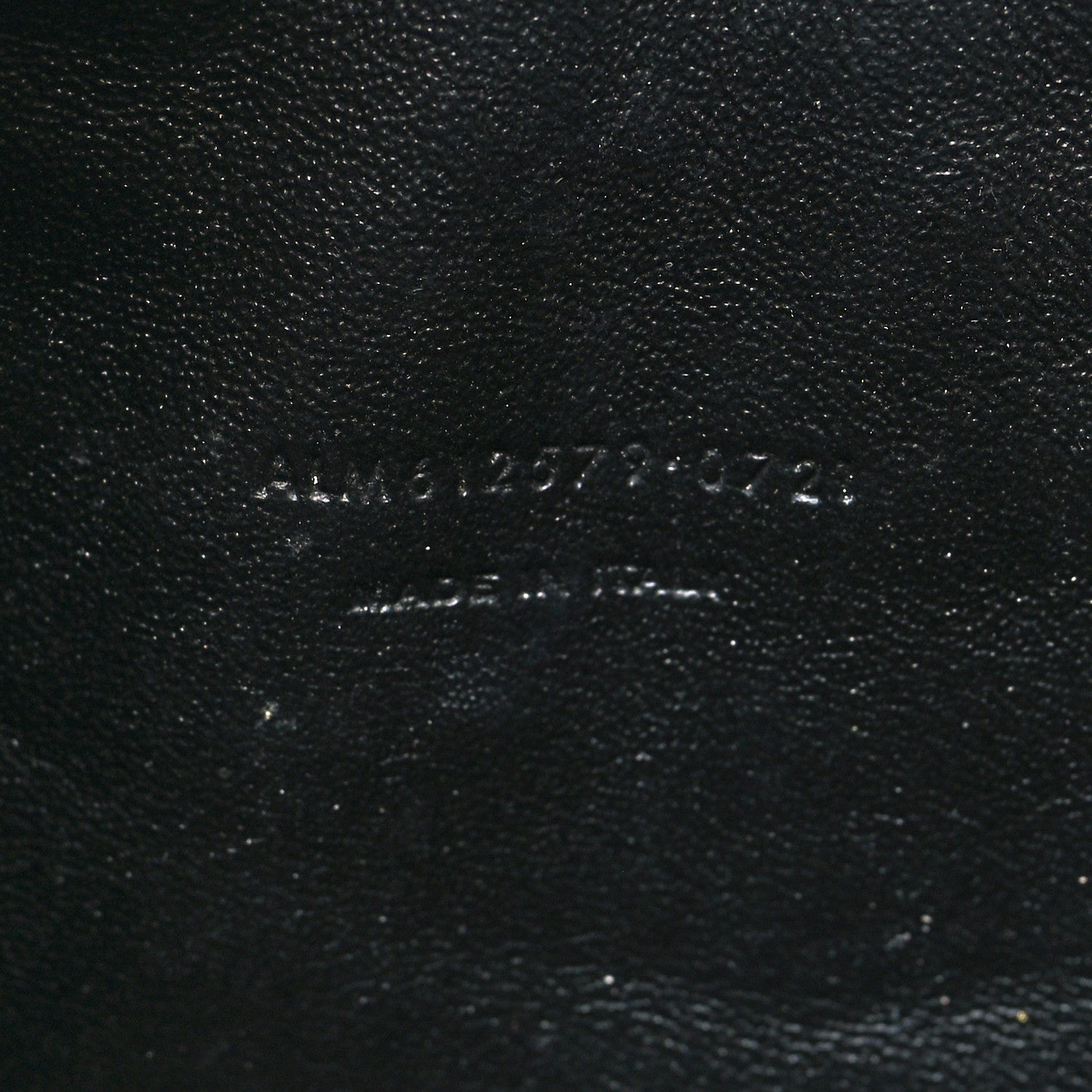 Saint Laurent Grain De Poudre Matelasse Monochrome Monogram Mini Lou Camera Bag Black 7 of 11