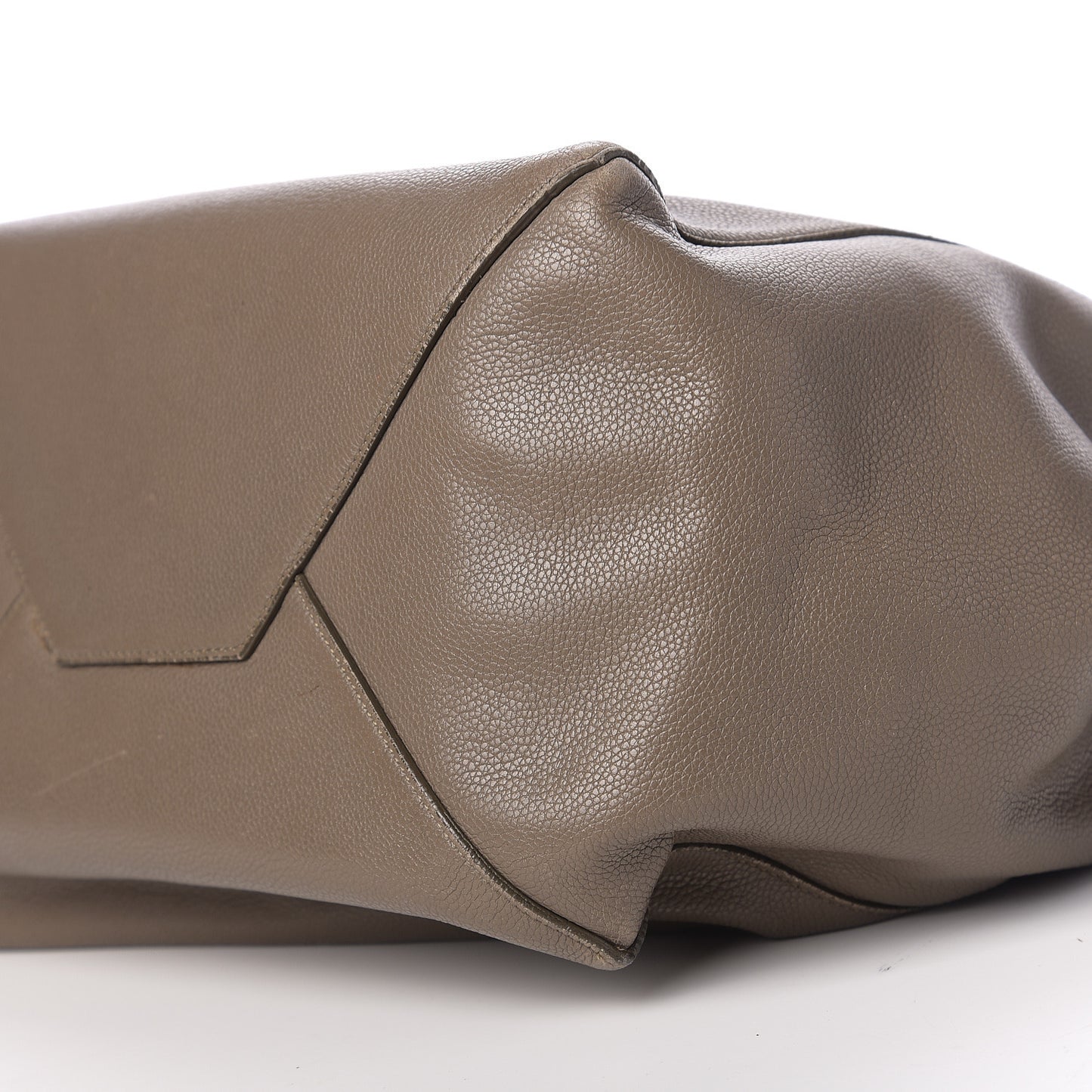 Soft Grained Calfskin Medium Belt Cabas Phantom Taupe