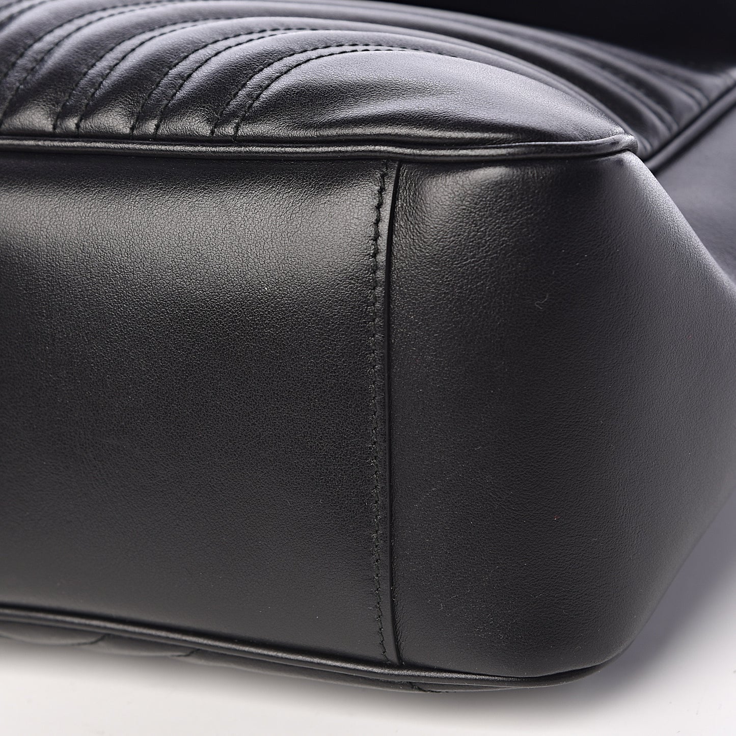 Calfskin Matelasse Large GG Marmont Shoulder Bag Black