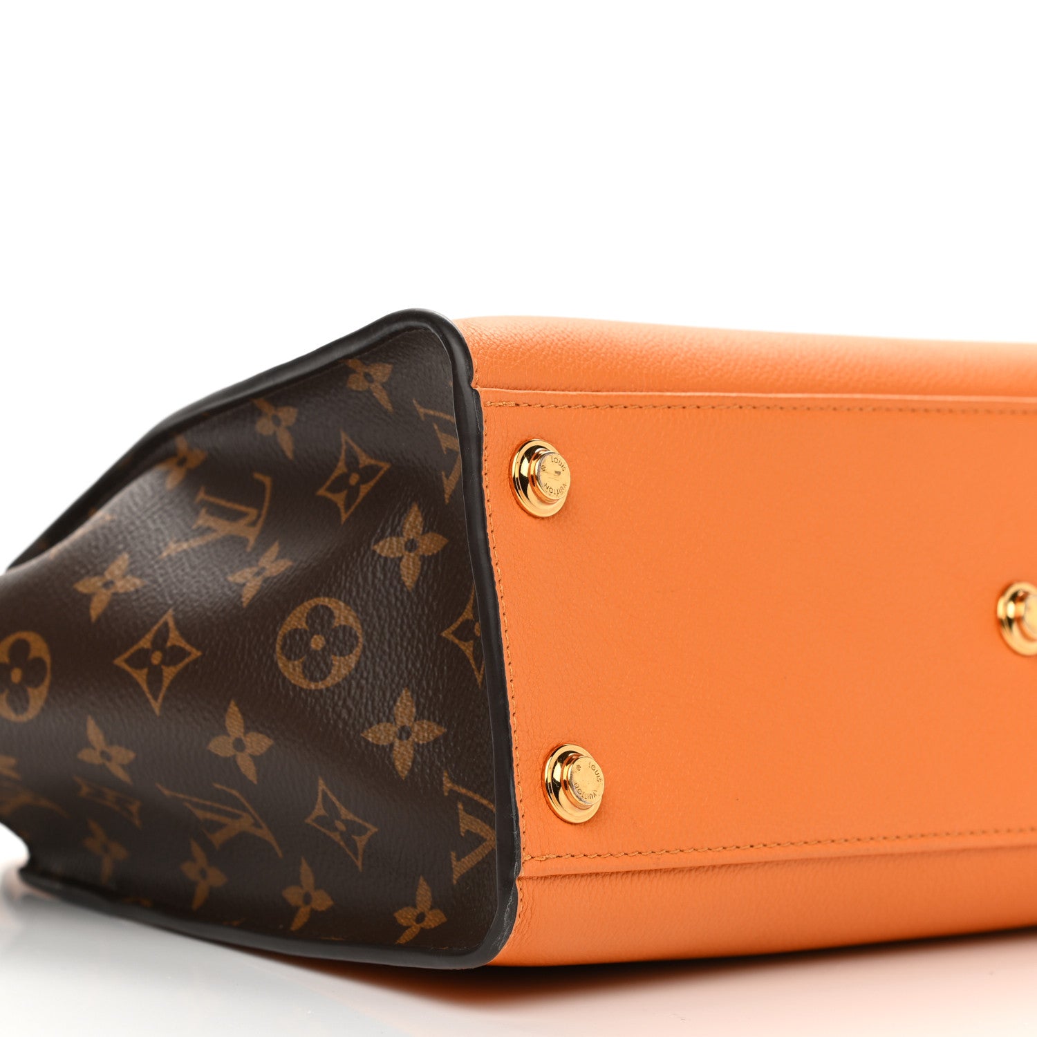 Louis Vuitton Calfskin Monogram On My Side Summer Gold 9 of 10