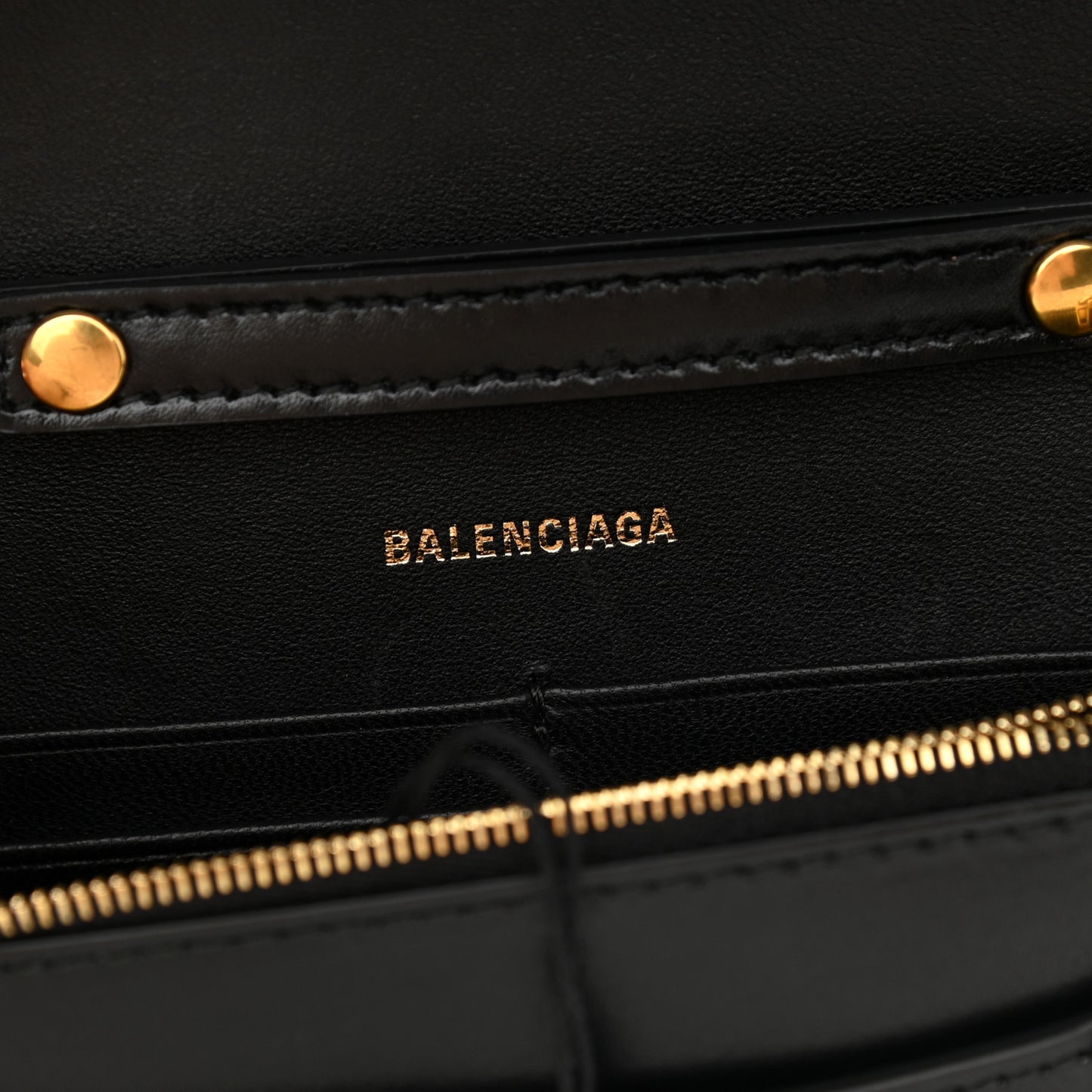 Shiny Box Calfskin Hourglass Chain Bag Black