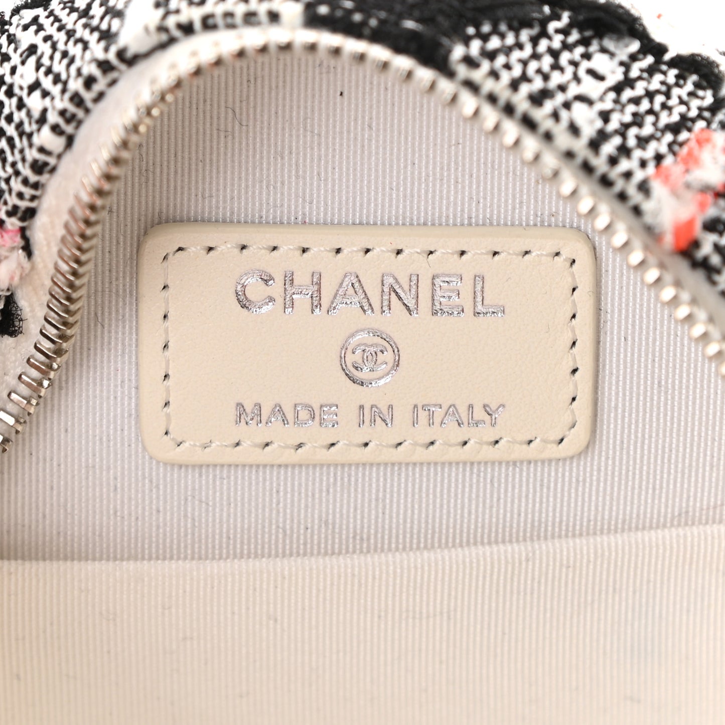 Tweed Quilted Round Clutch With Chain Black White Multicolor