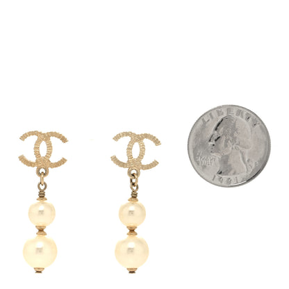 Chanel CC Pearl Drop Earrings Gold 2 of 4