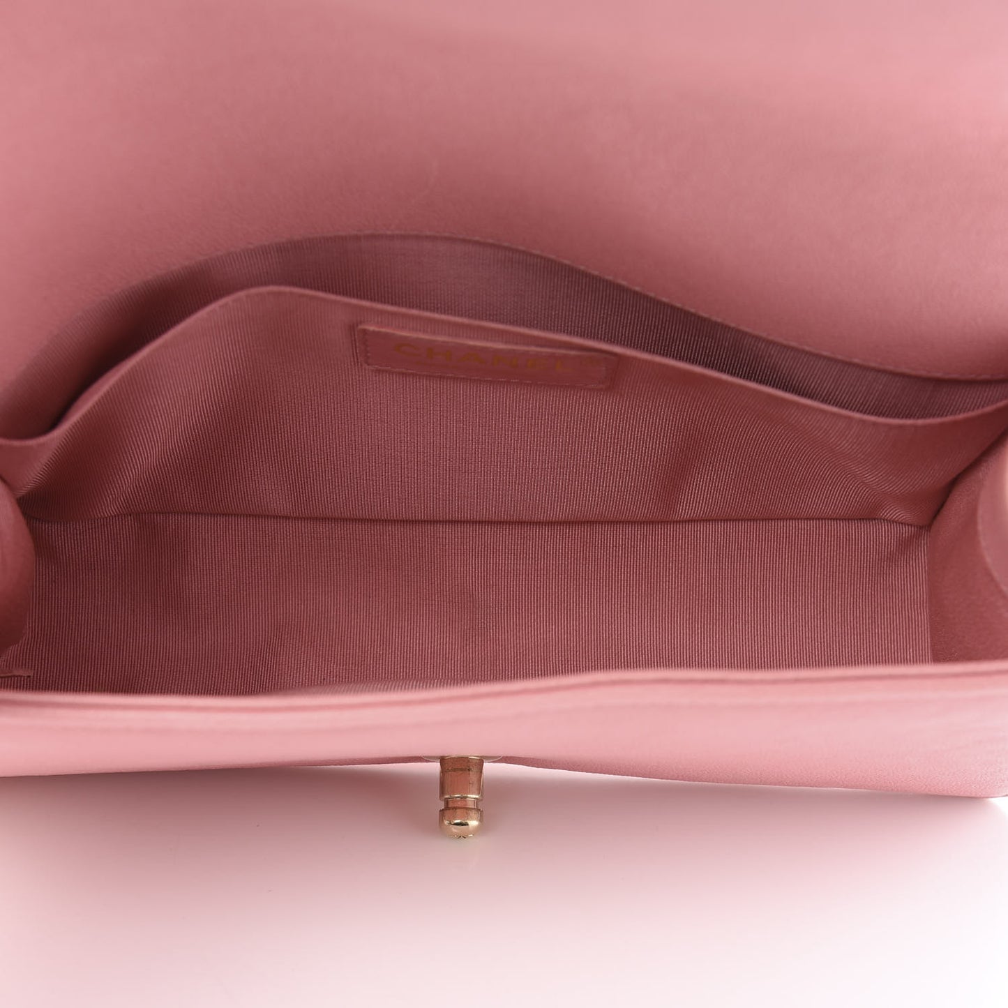 Caviar Quilted Medium Boy Flap Pink