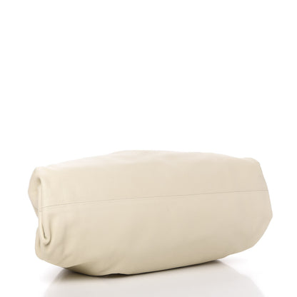 Bottega Veneta Smooth Butter Calf The Pouch Oversized Clutch Plaster 4 of 9