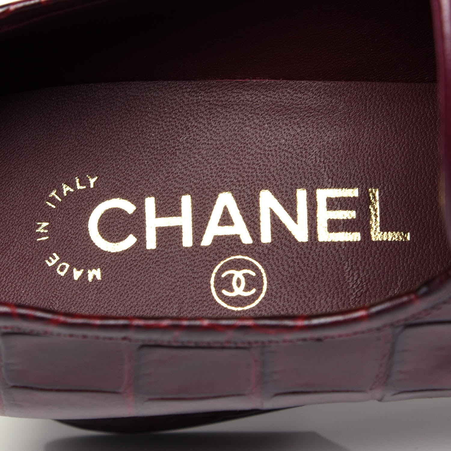 Chanel Crocodile Embossed Calfskin CC Chain Mocassin Loafers 38.5 Burgundy Black 8 of 12