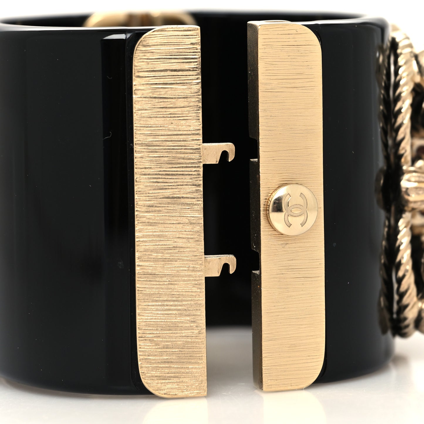 Resin Pearl Enamel CC Cuff Black Multicolor