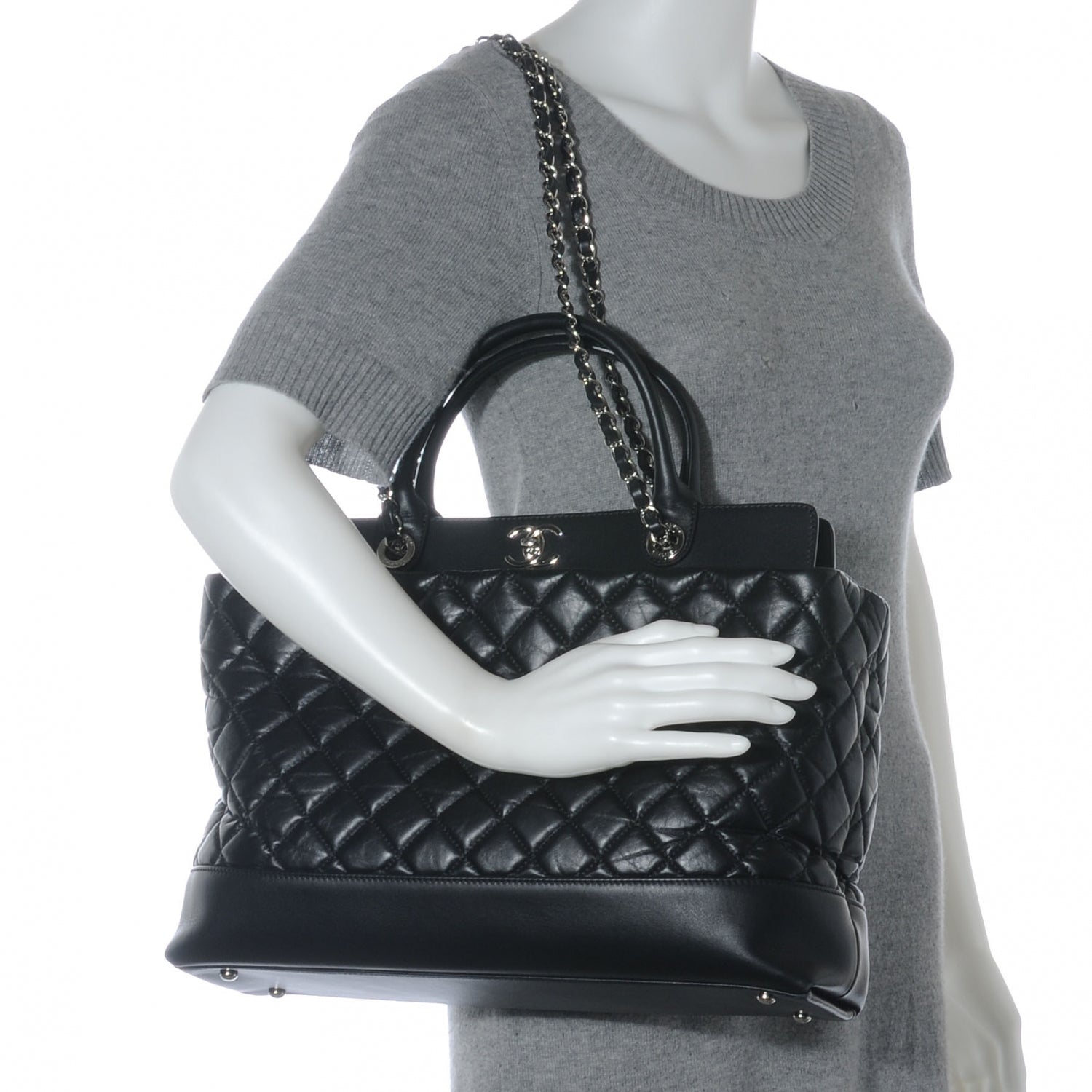 Chanel Aged Calfskin Be CC Tote Black 2 of 7